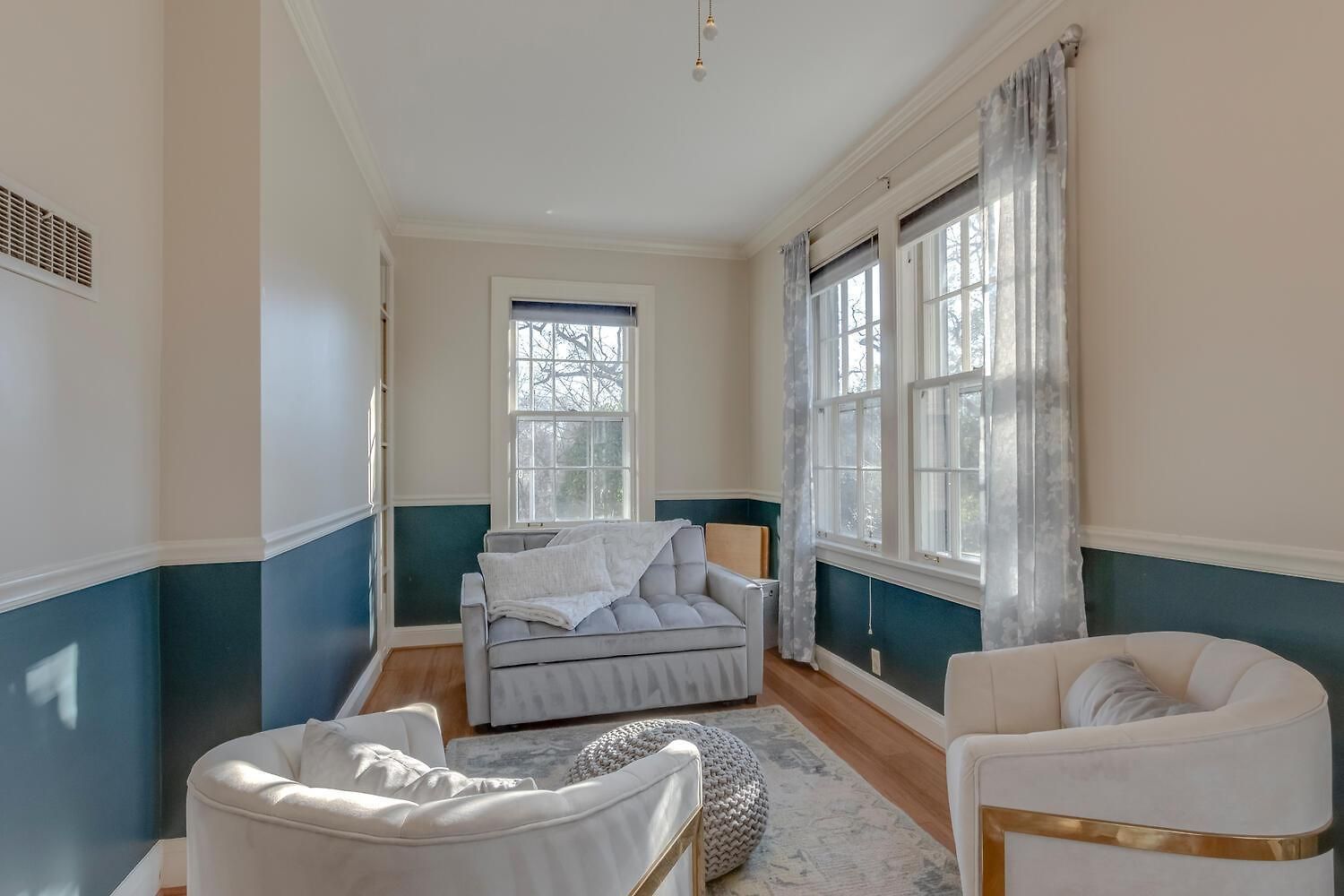 Charmed Manor-5 Mi To Dt, Opry & Airport, Beautiful Antique Estate, Sleeps 12 Villa
