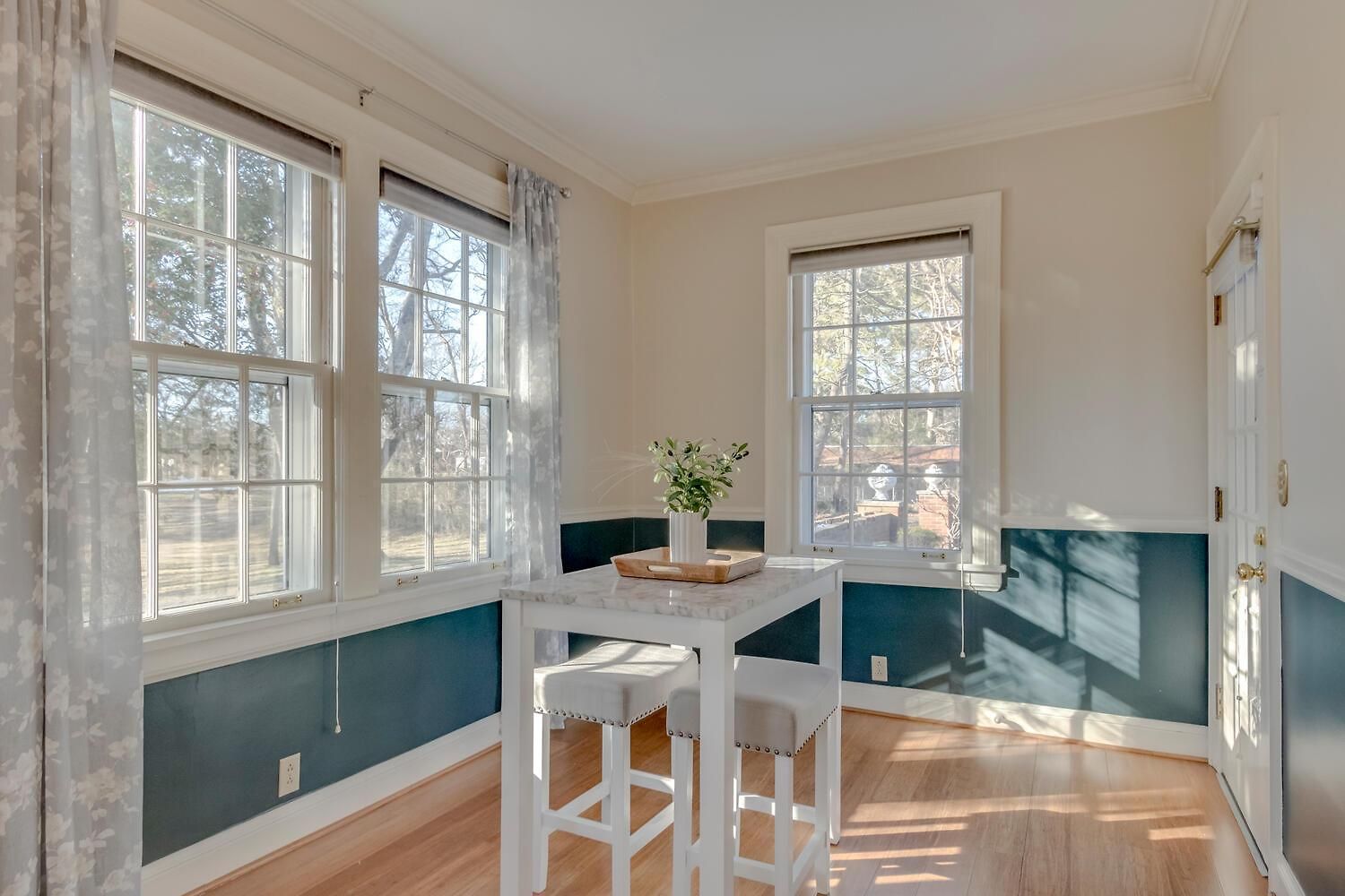 Charmed Manor-5 Mi To Dt, Opry & Airport, Beautiful Antique Estate, Sleeps 12 *