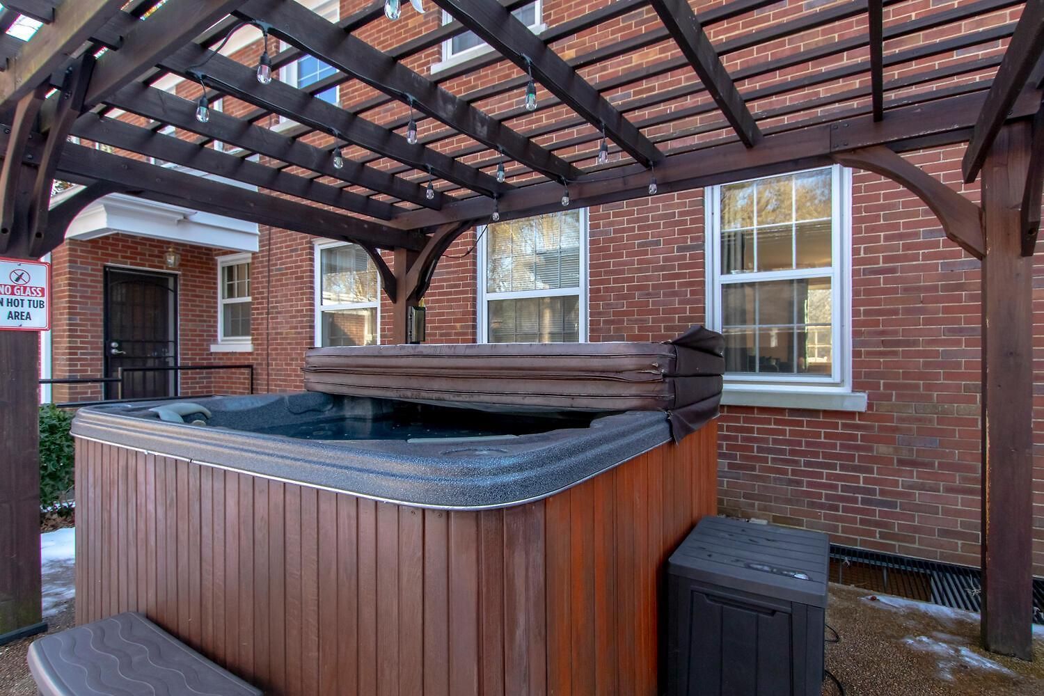 Charmed Manor-5 Mi To Dt, Opry & Airport, Beautiful Antique Estate, Sleeps 12 Nashville