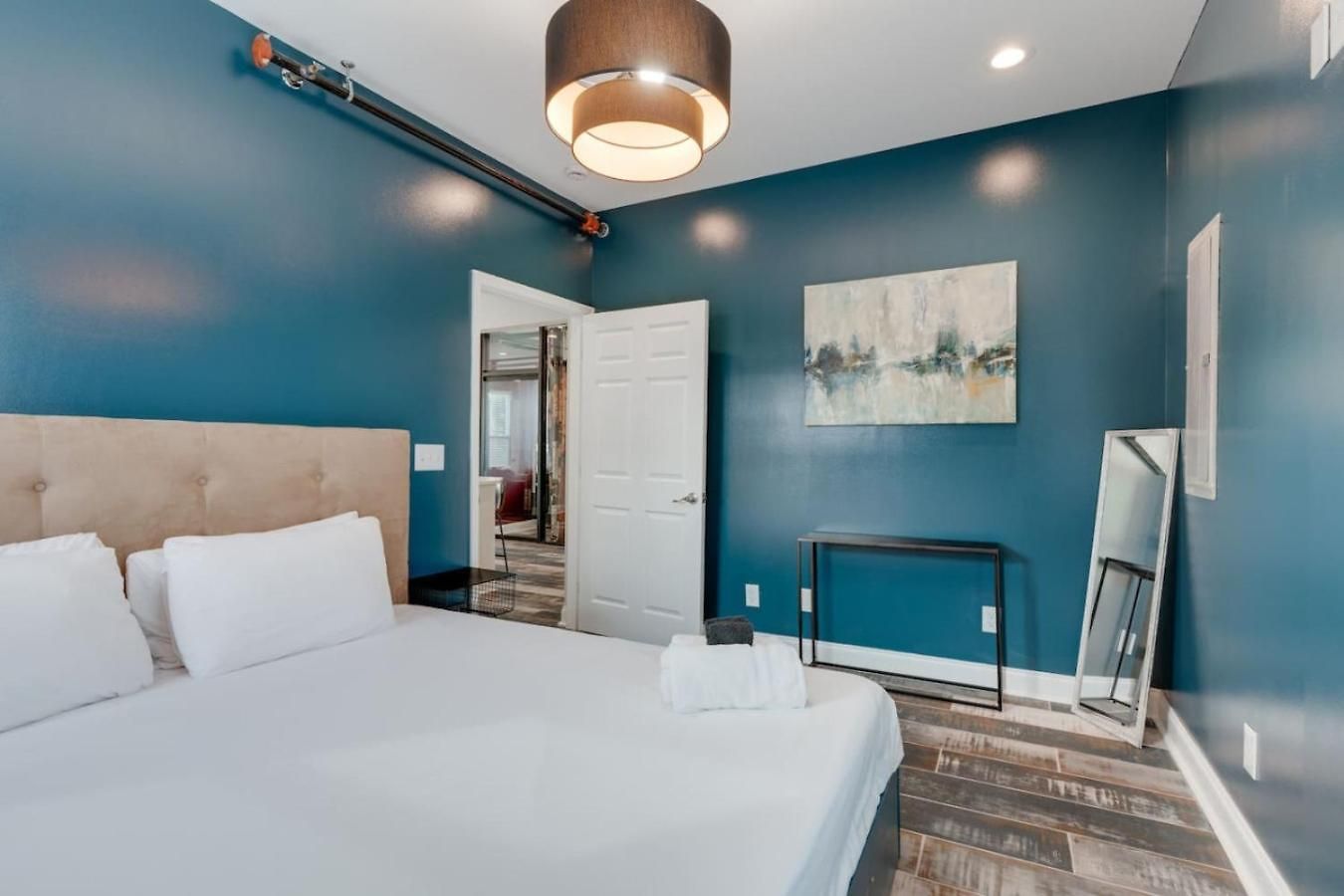 Apartment Modern Getaway Near Vandy Nashville