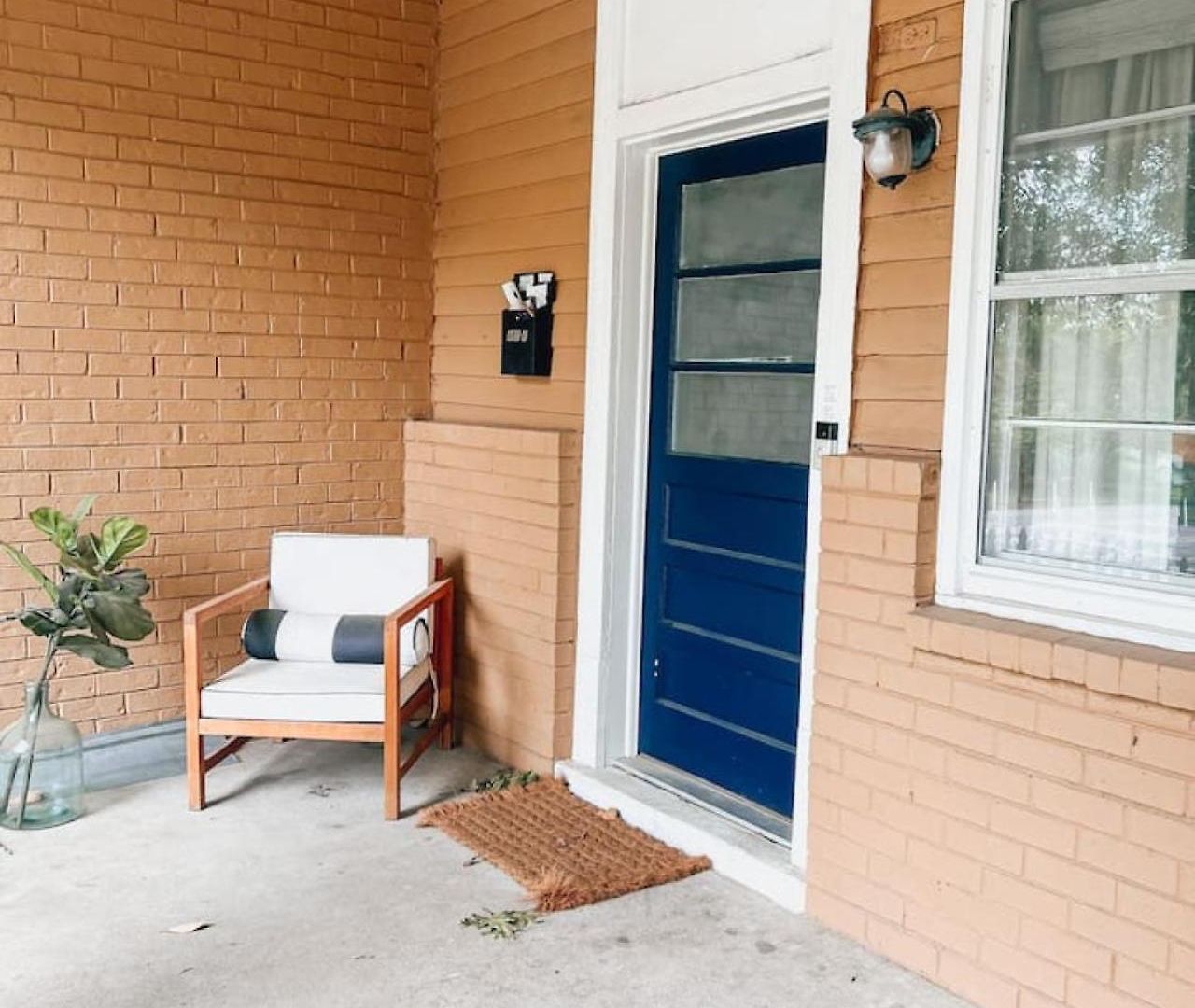 12 South Historic Walkable Haven Apartment *