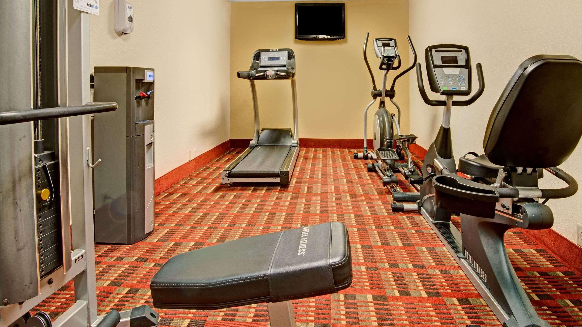 Hotel Baymont By Wyndham Airport 2*