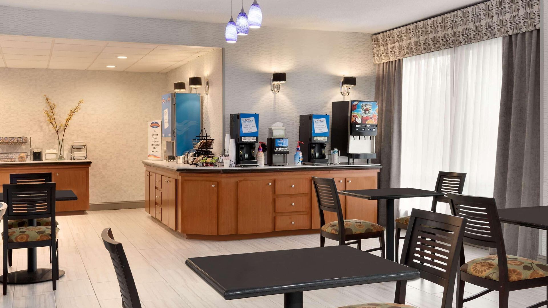 Hotel Baymont By Wyndham Airport 2*