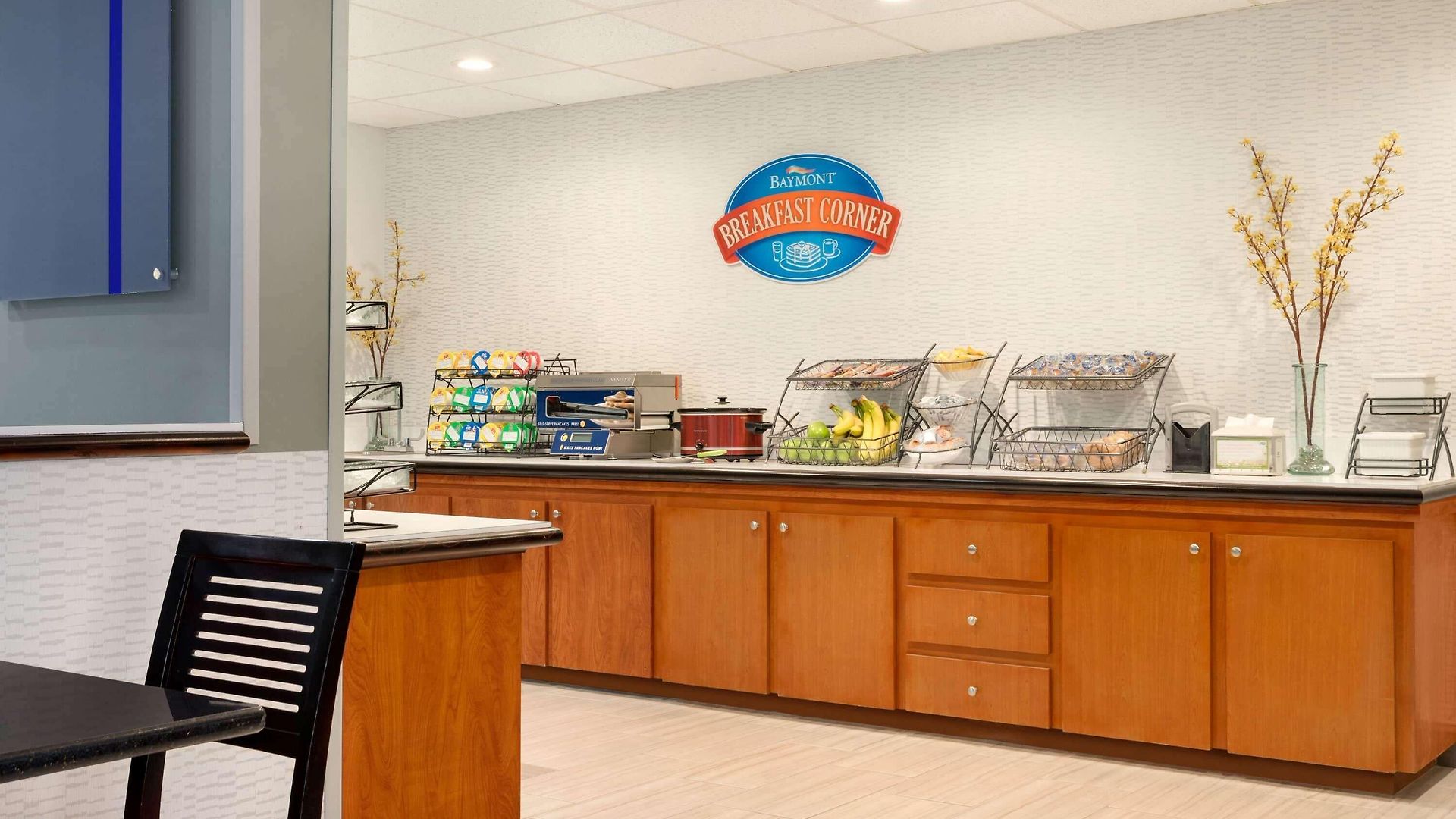 Baymont By Wyndham Airport Hotel