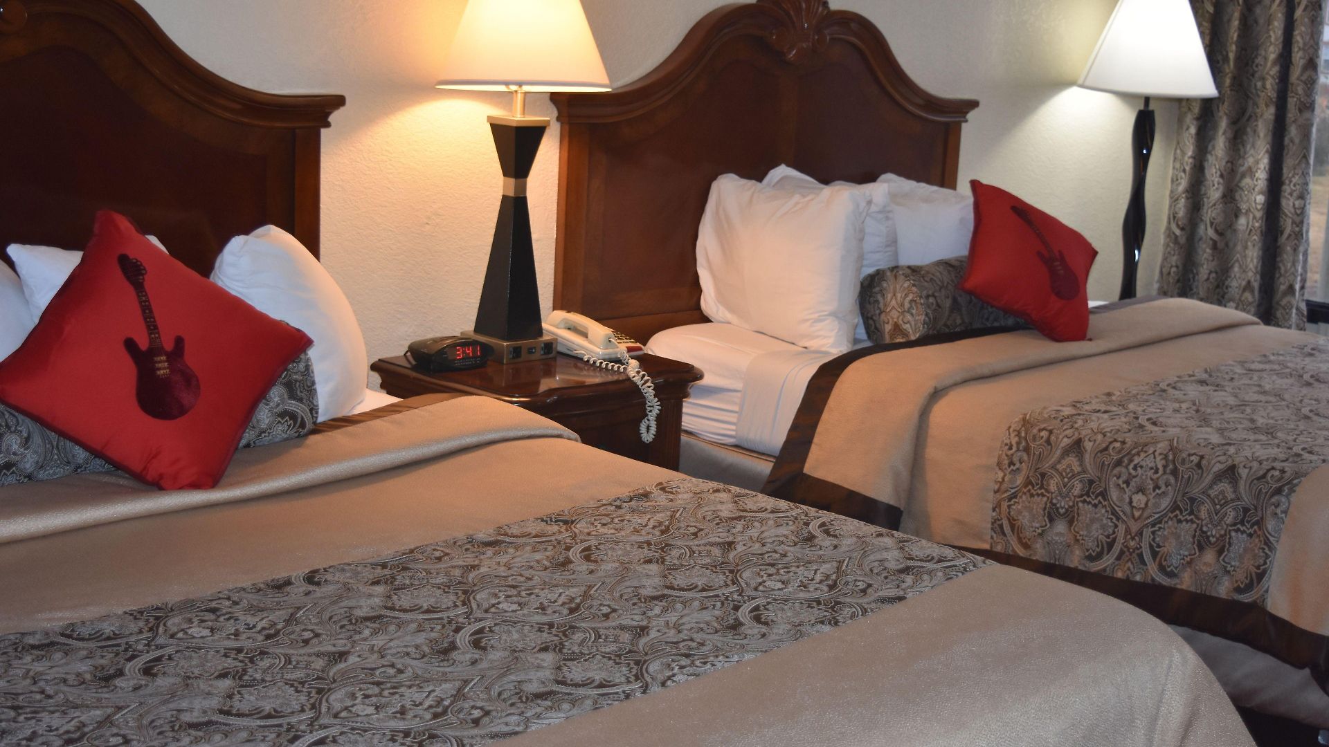 Hotel Western Downtown Music Row 3*