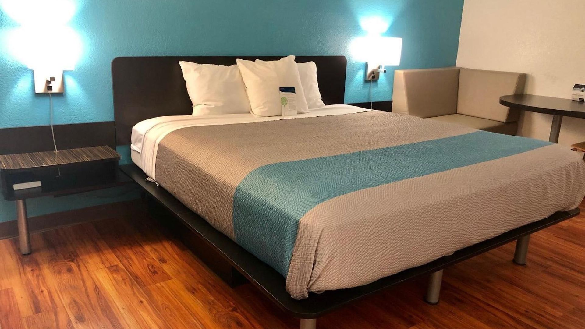 Hotel 6-nashville, Tn - Airport 3*