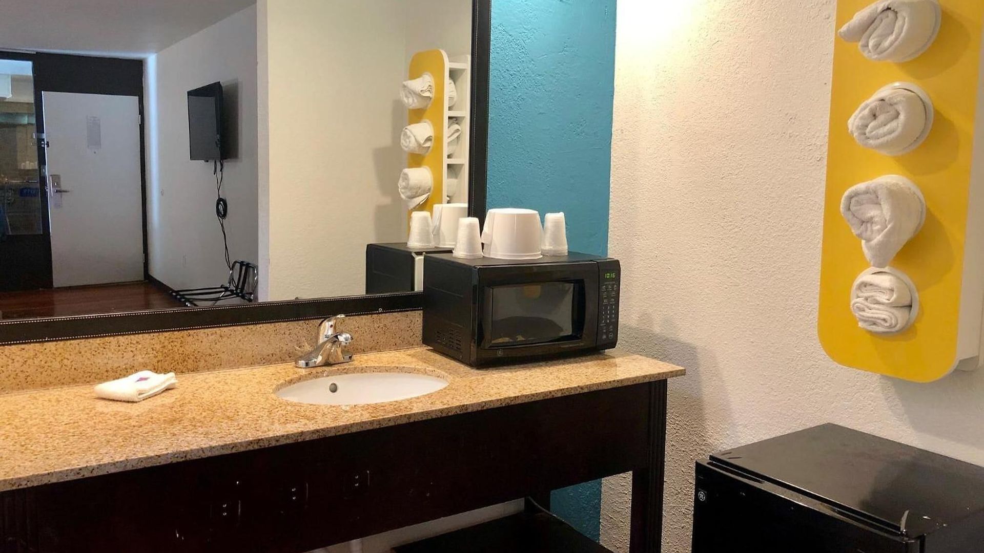 Hotel 6-nashville, Tn - Airport