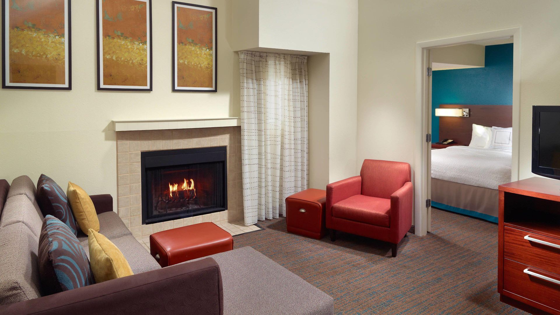 Hotel By Marriott Airport