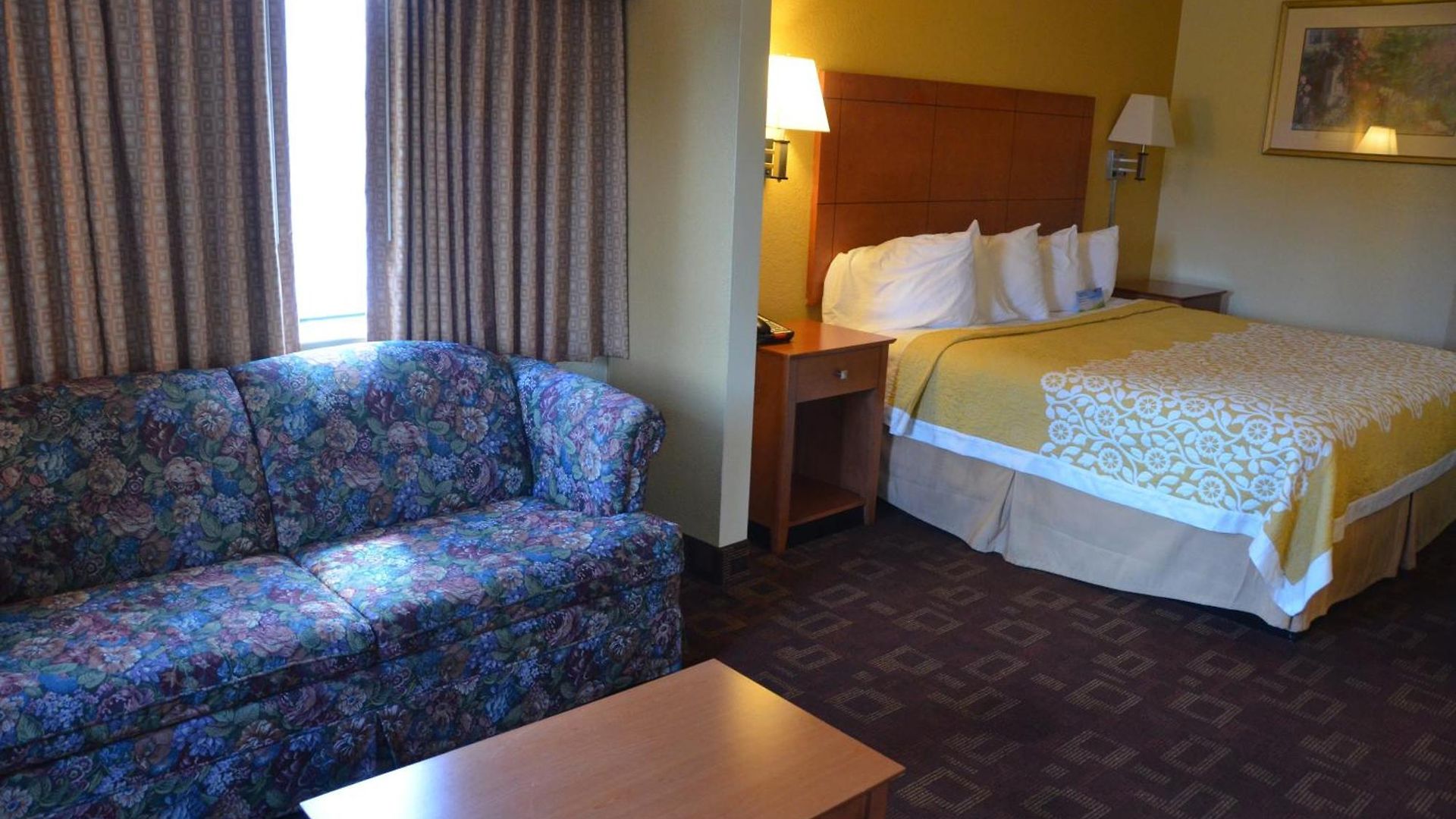 Hotel Days By Wyndham Airport East 2*