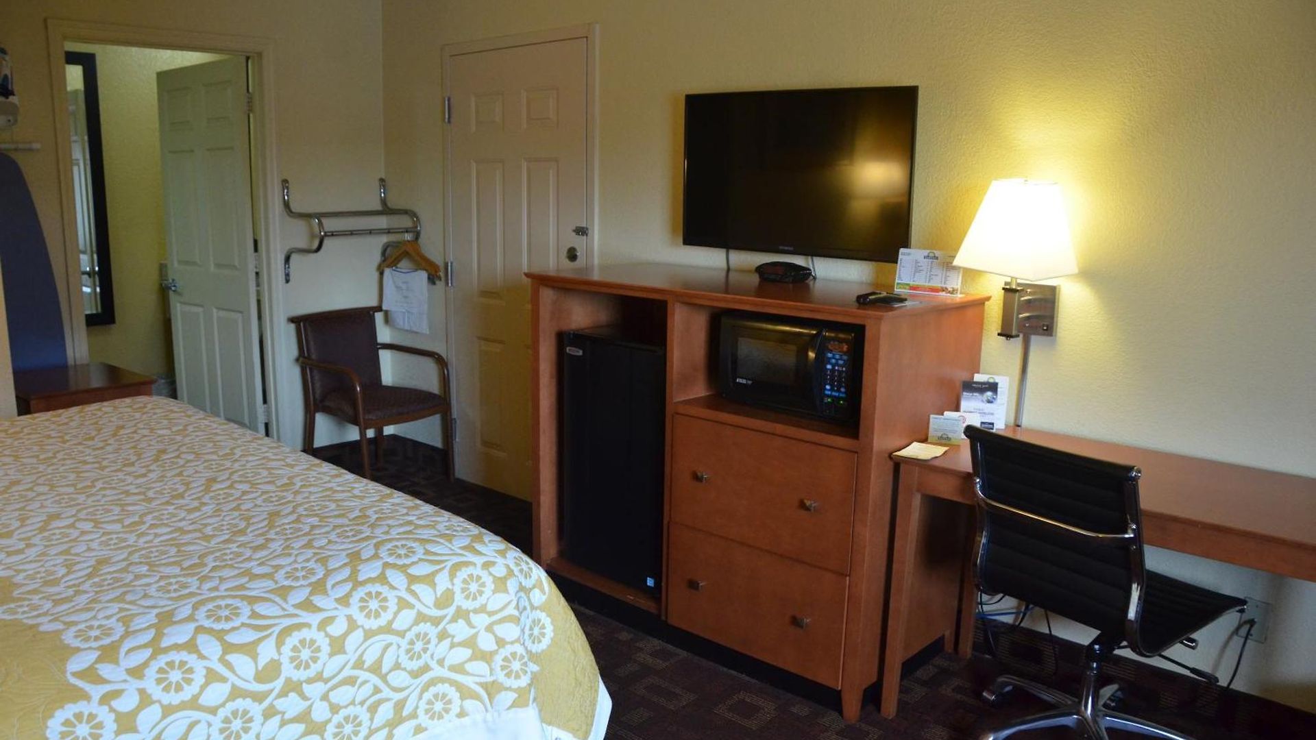 Hotel Days By Wyndham Airport East Nashville