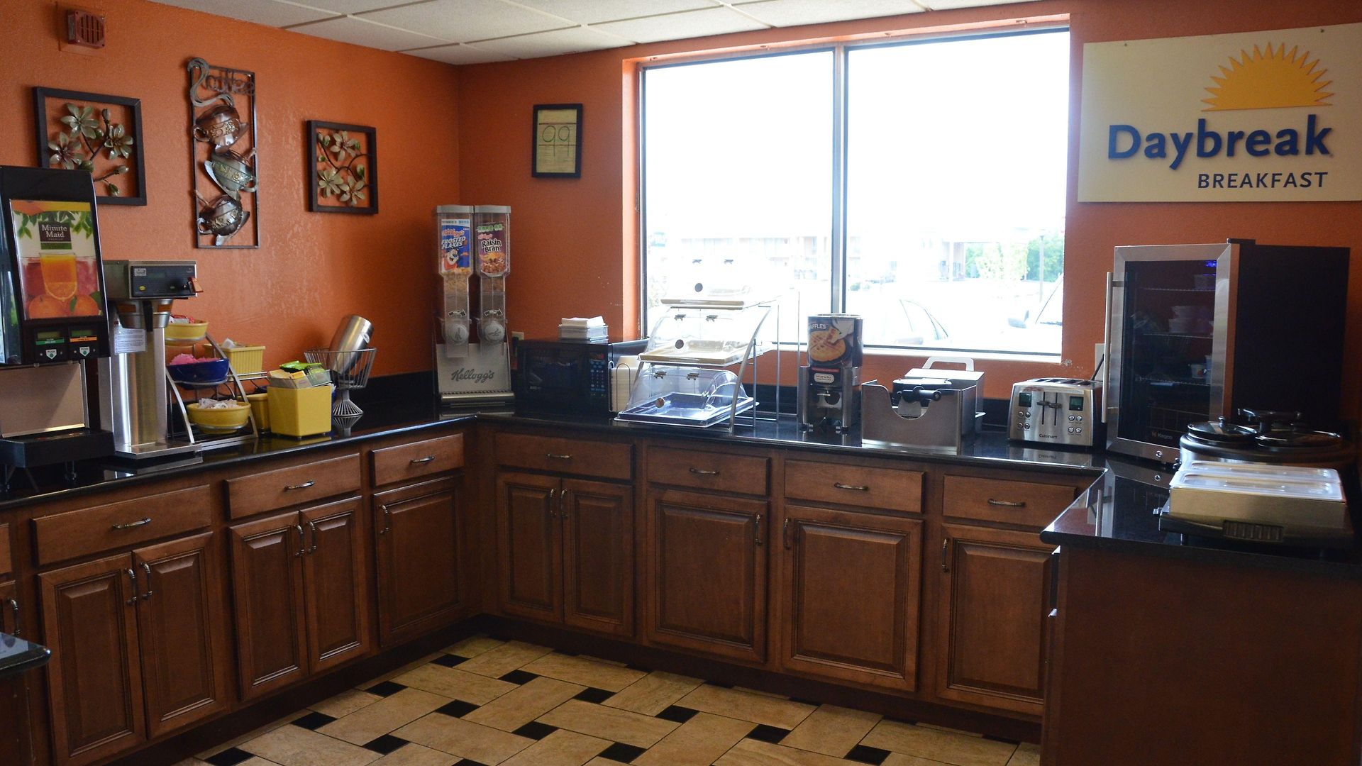 Hotel Days By Wyndham Airport East 2*