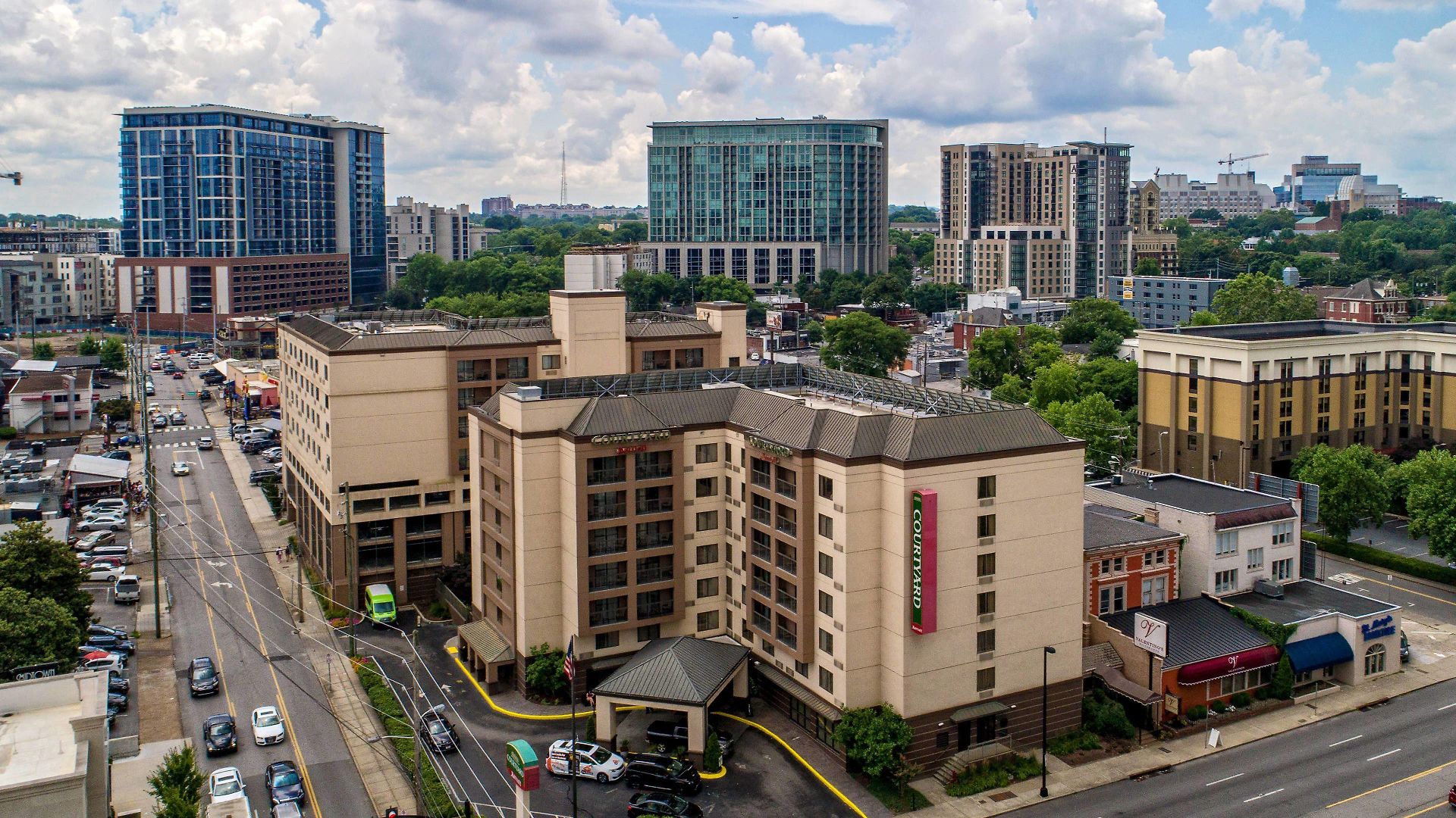 Courtyard By Marriott Vanderbilt West End Hotel