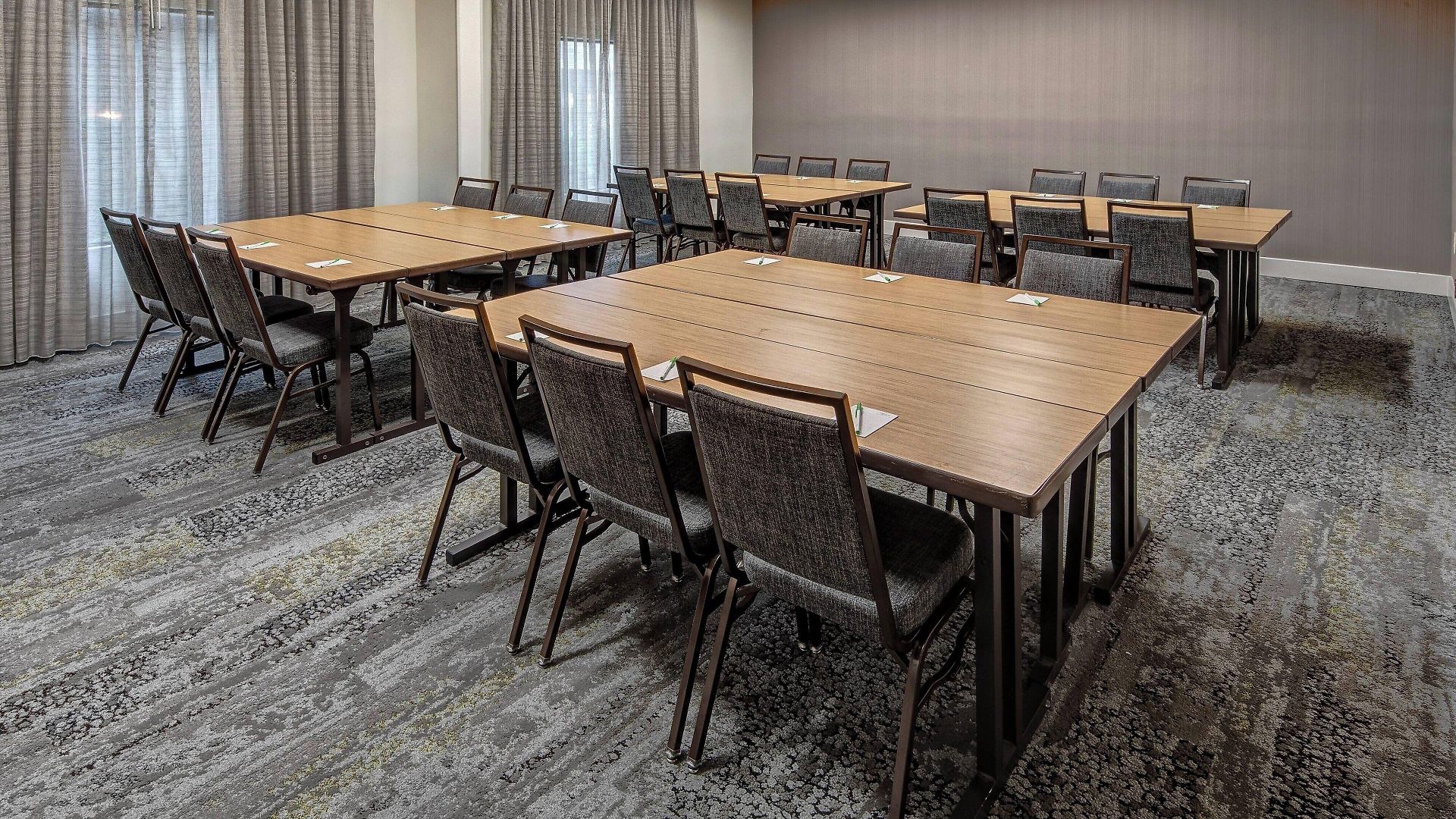 Courtyard By Marriott Vanderbilt West End Hotel 3*