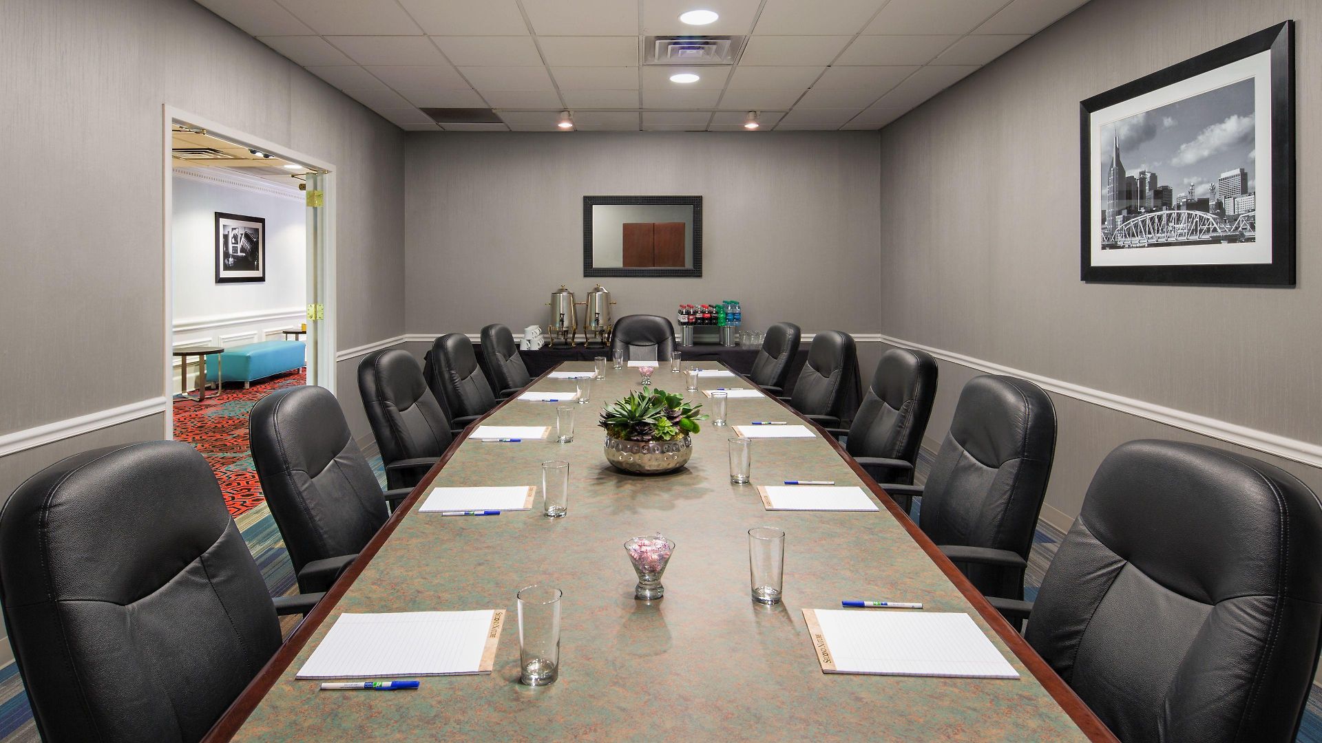 Hotel Express Nashville-downtown - Broadway By Ihg Nashville