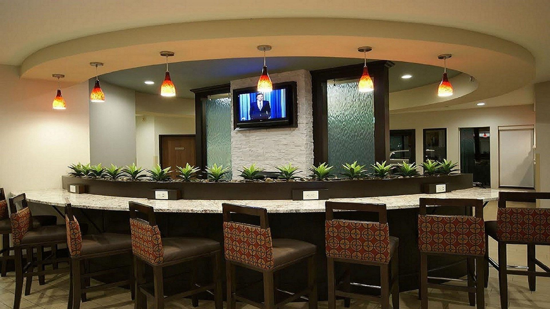 Club & Hotel