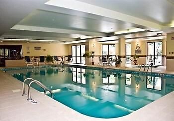 Courtyard By Marriott At Opryland 3*
