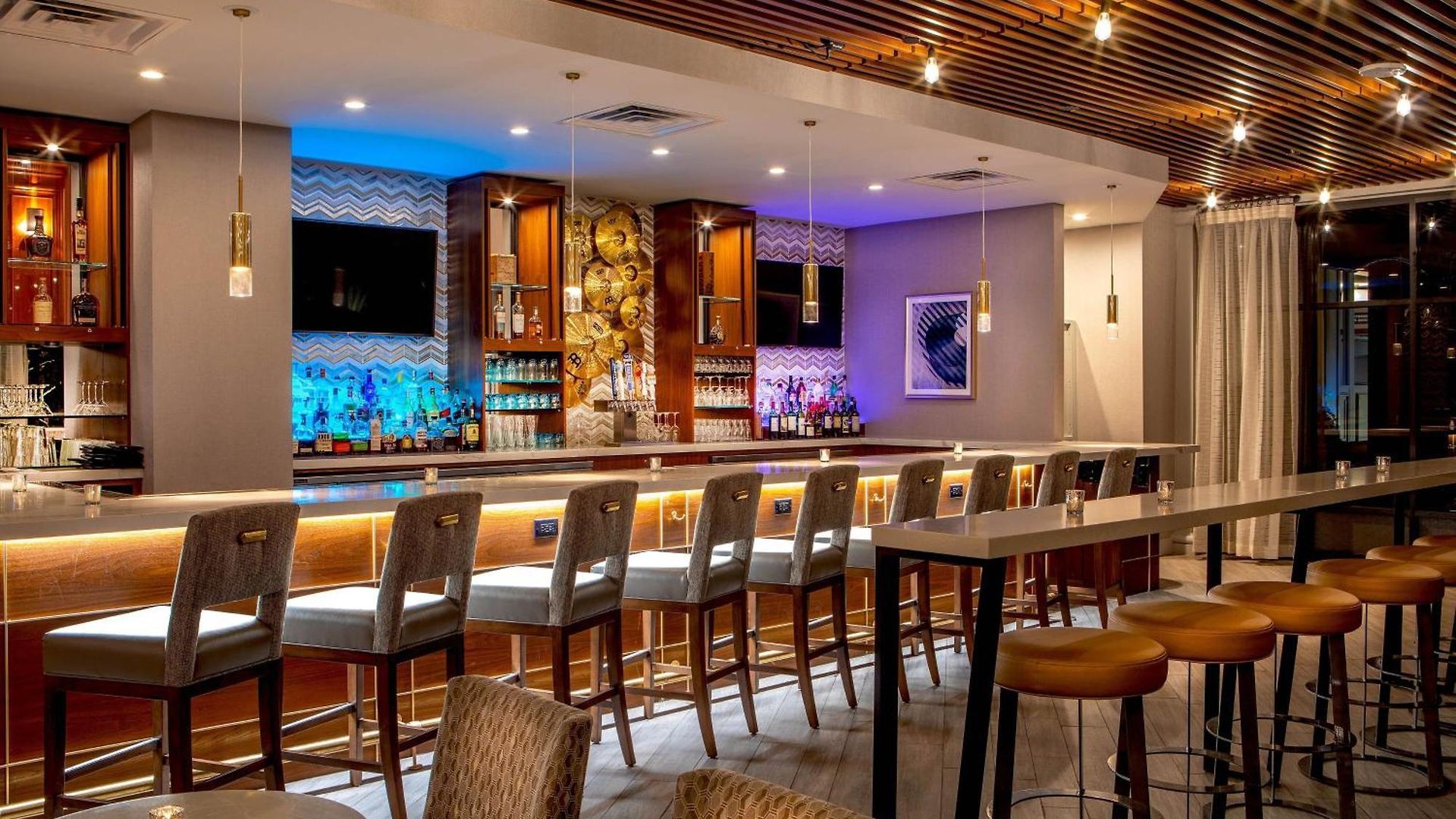 Sheraton Music Airport 4*