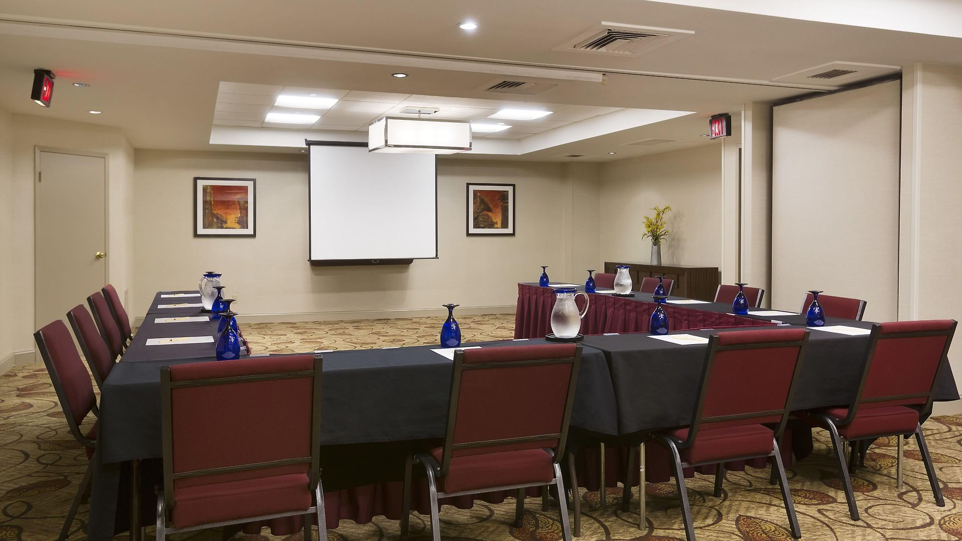 Hotel Doubletree By Hilton Airport Nashville