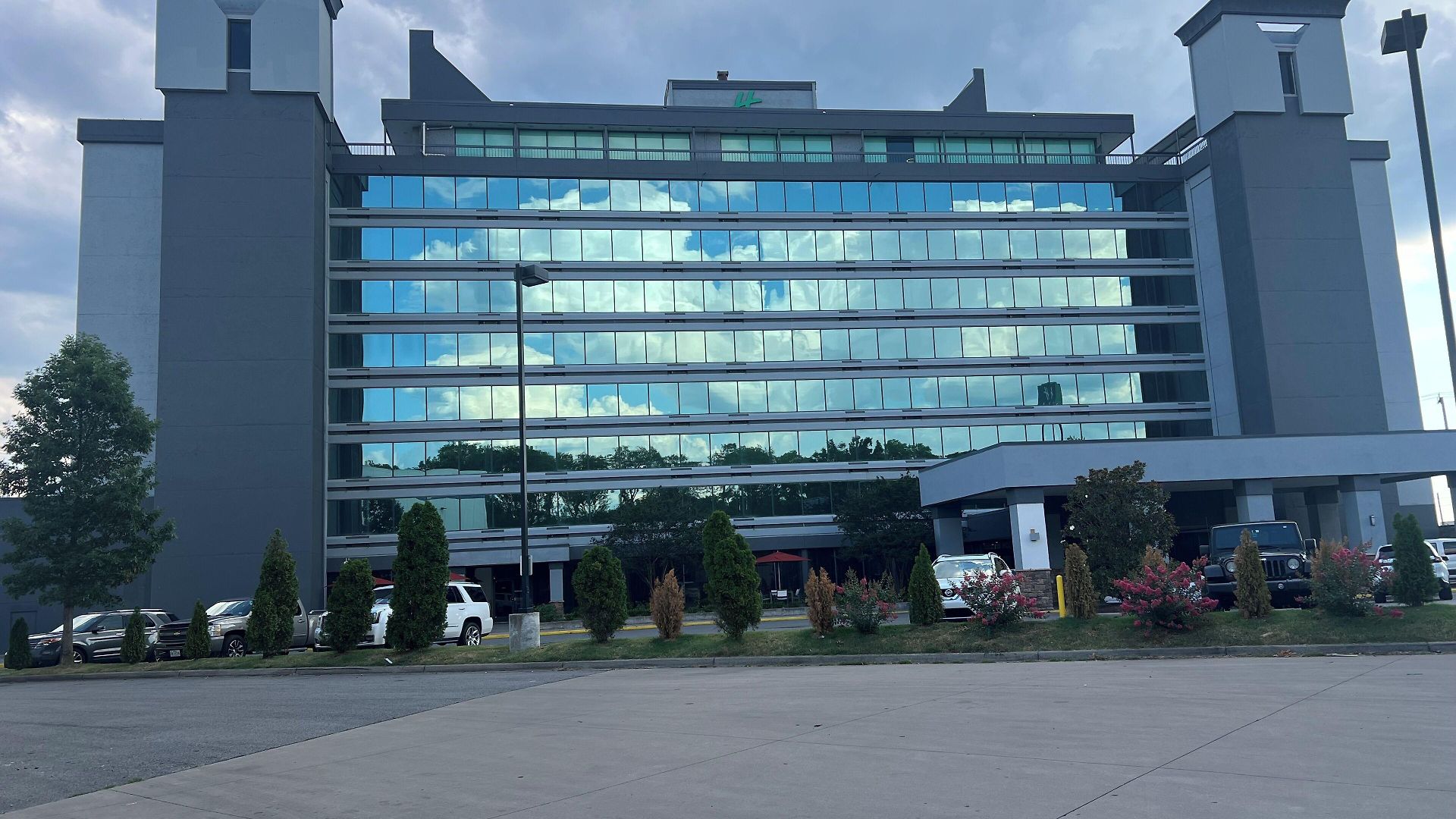 Hotel Downtown - Stadium By Ihg Nashville