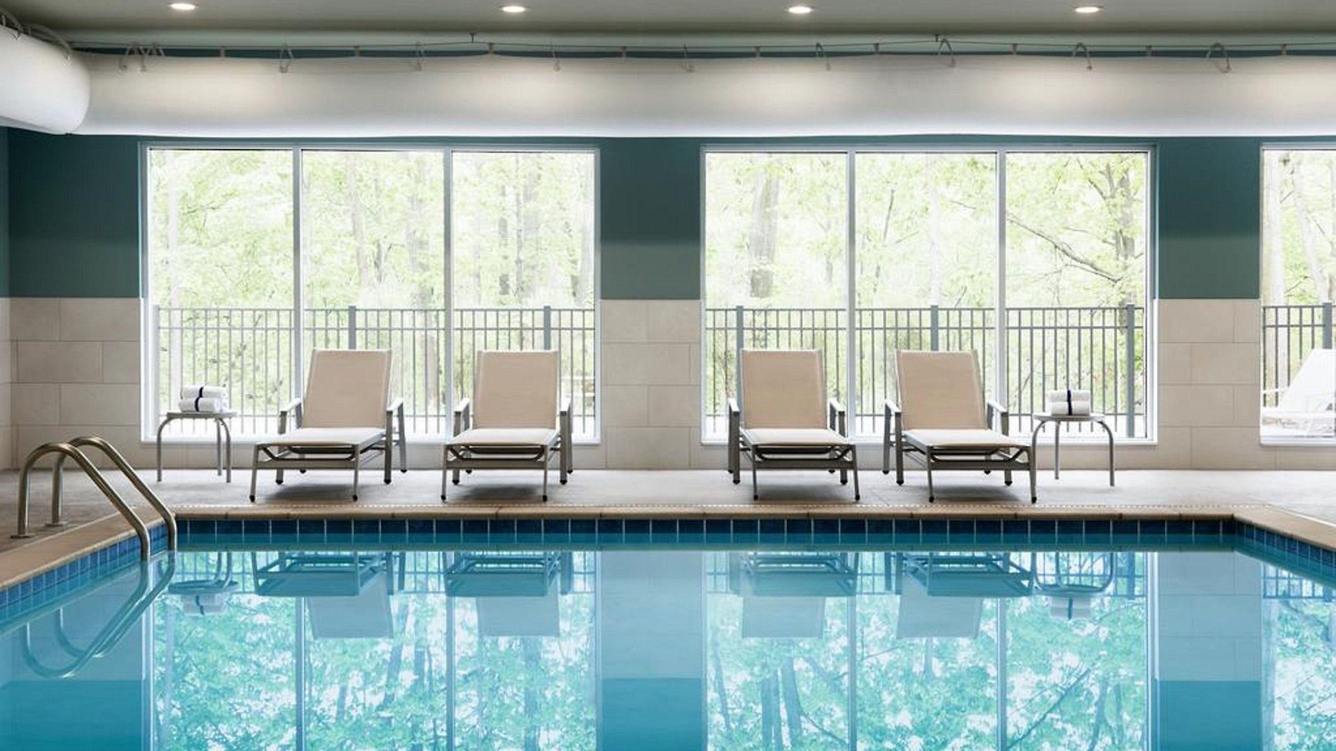 Hotel Downtown - Stadium By Ihg Nashville