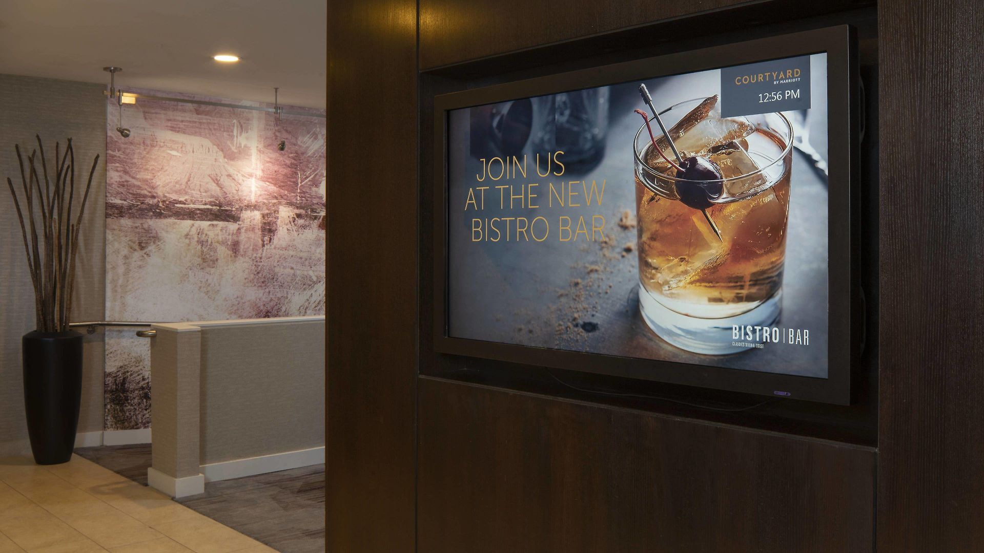 Hotel Courtyard By Marriott Airport 3*