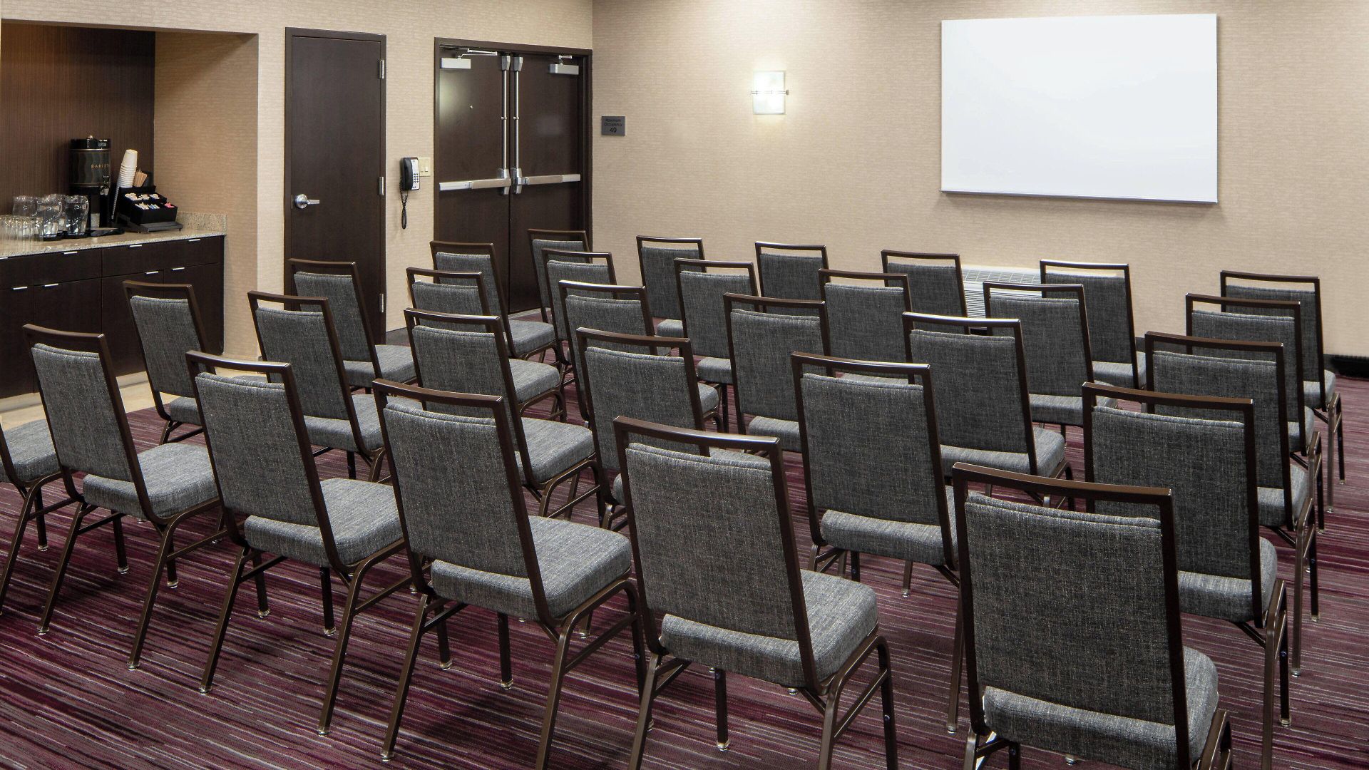 Courtyard By Marriott Airport Hotel 3*