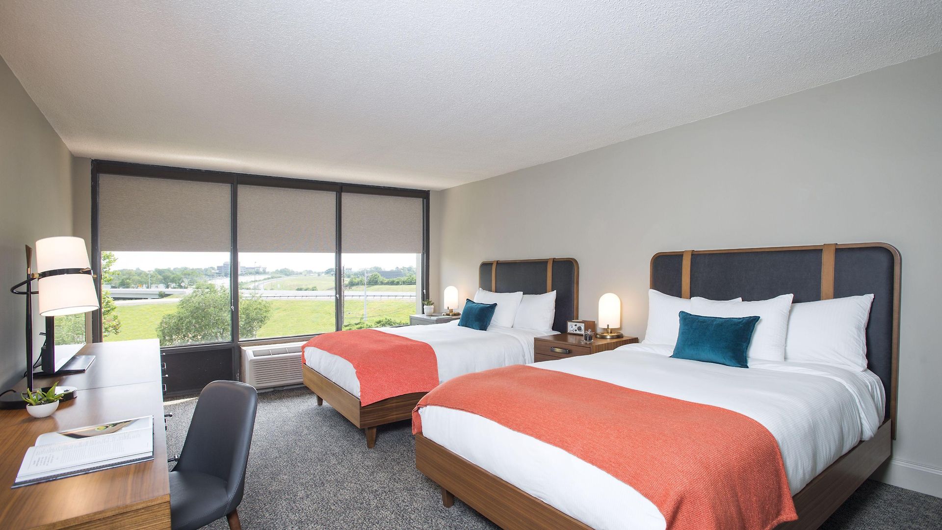 Hotel Delta By Marriott Airport 3*