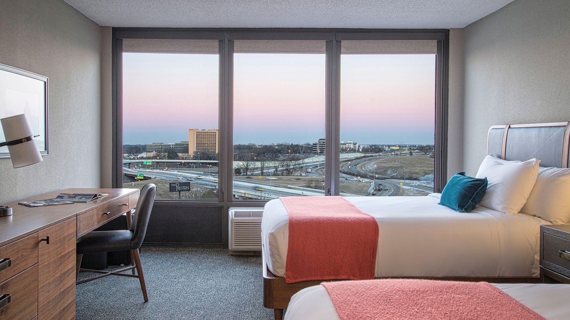 Delta By Marriott Airport 3*