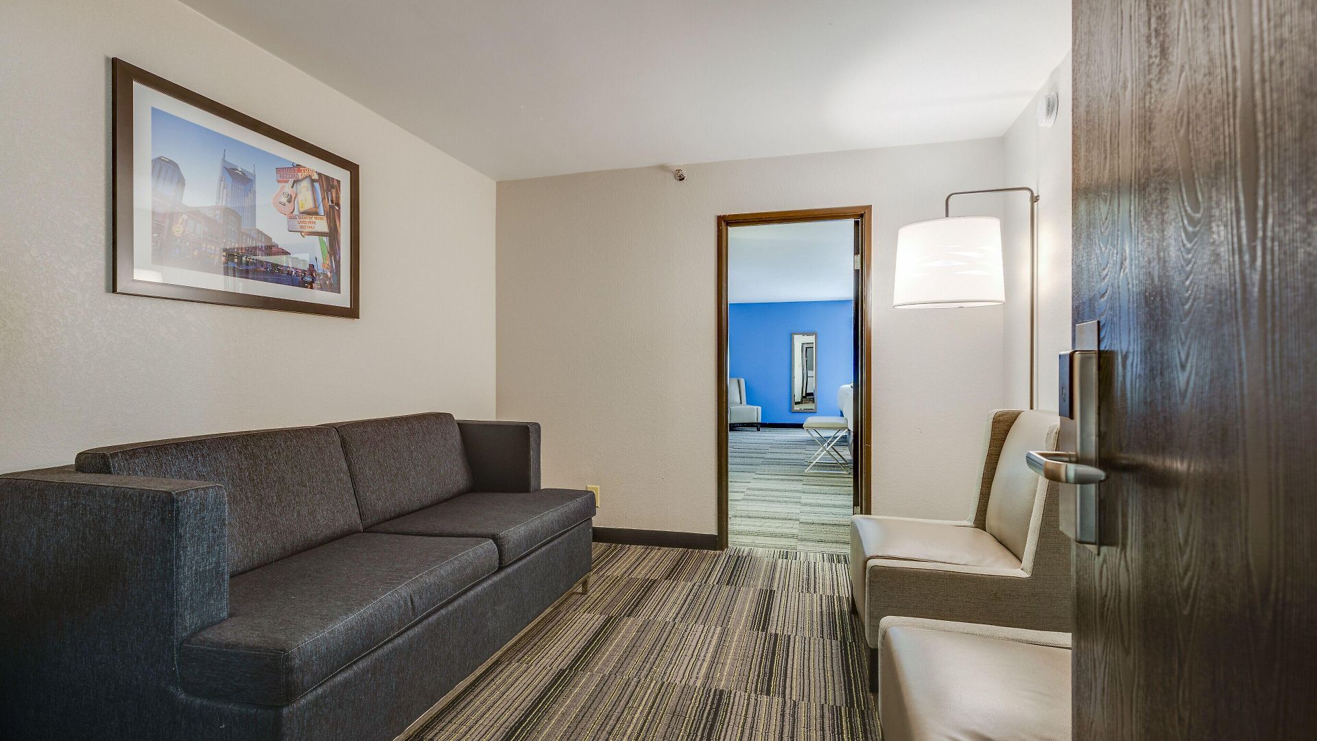 Hotel Alexis And Nashville