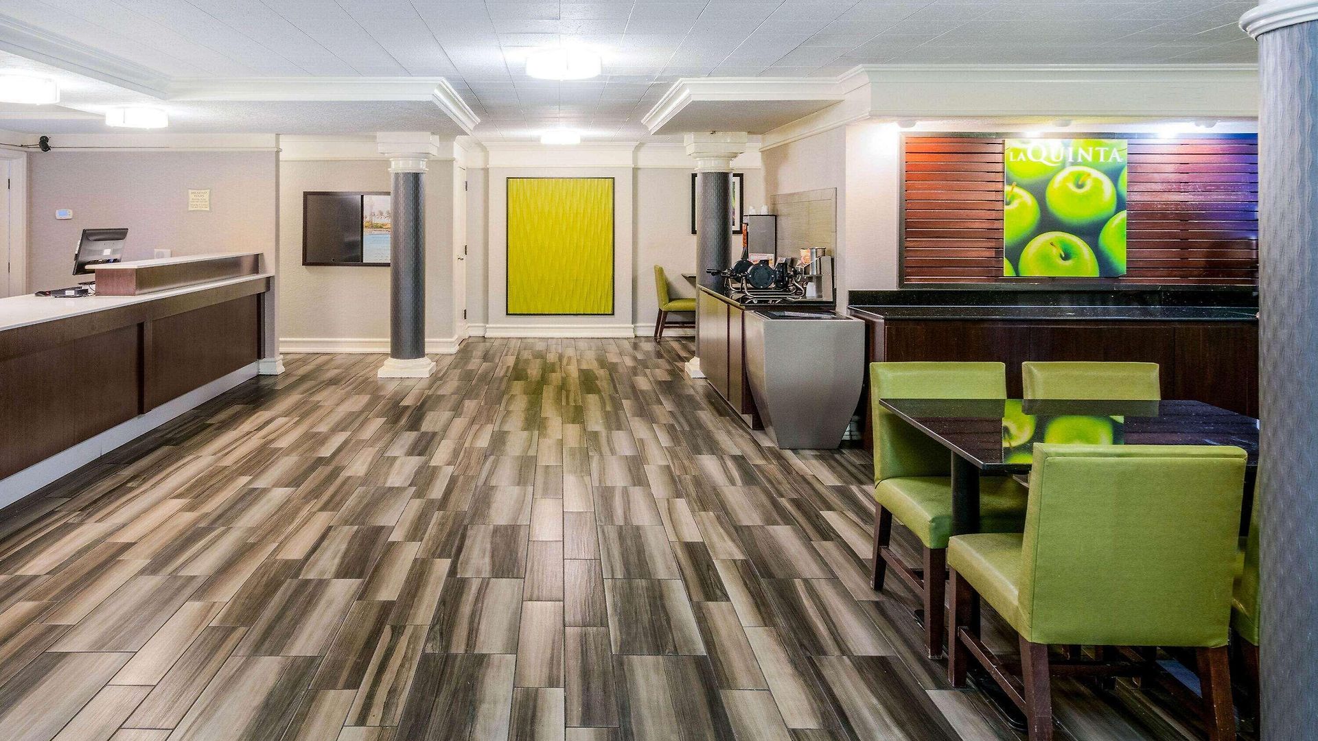 Hotel La Quinta By Wyndham South 2*