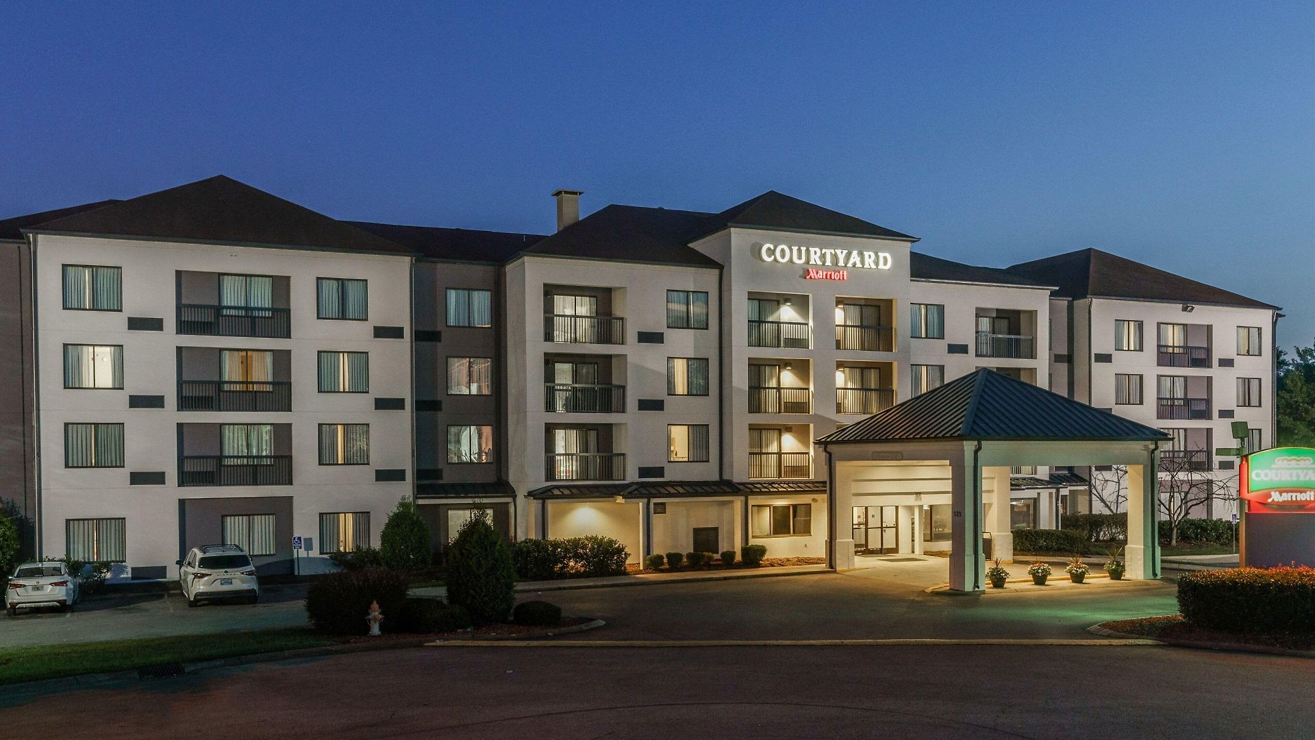 Courtyard By Marriott At Opryland