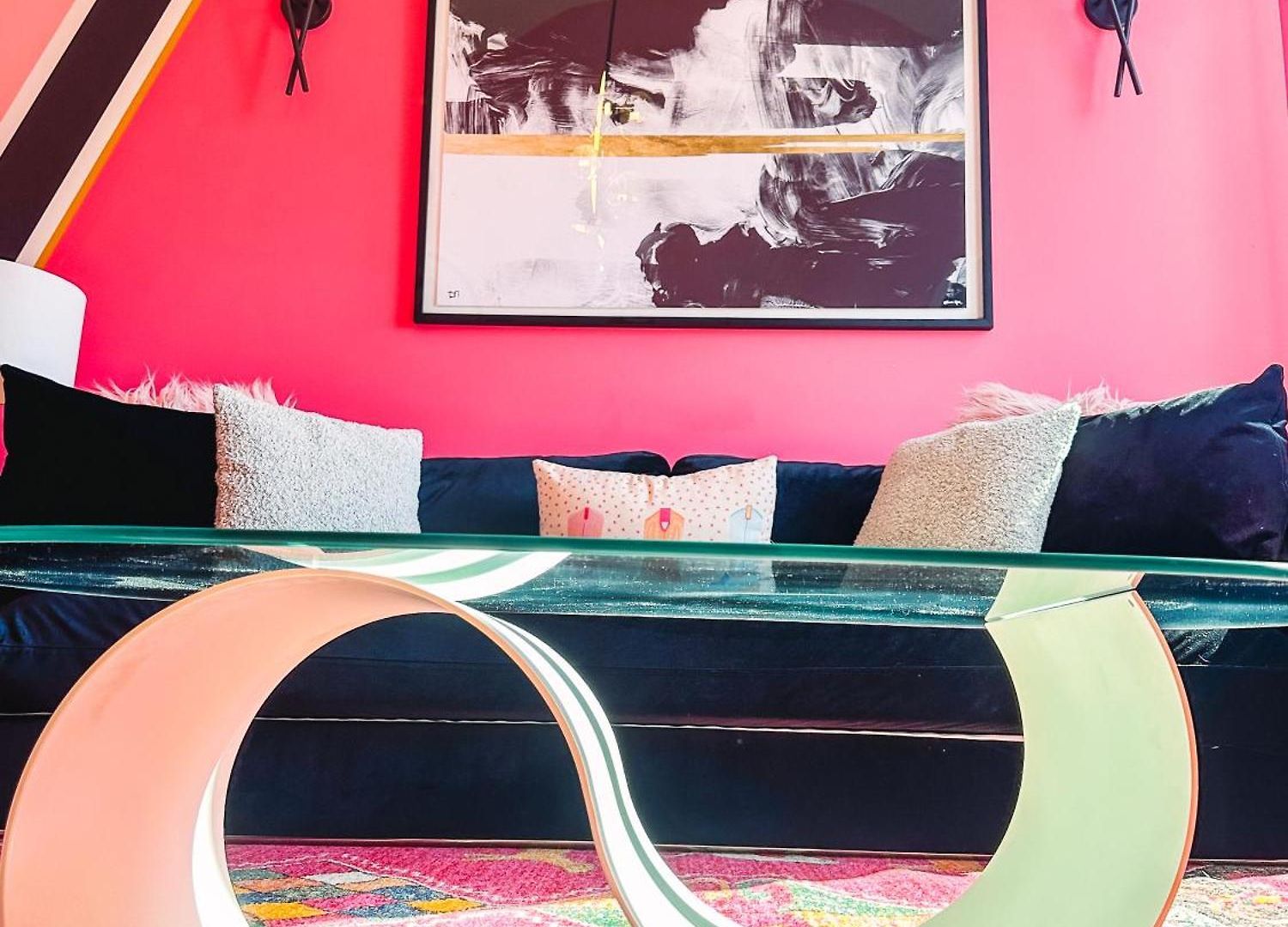 Dolly's Glam Getaway - Glittering Gem Near Broadway
