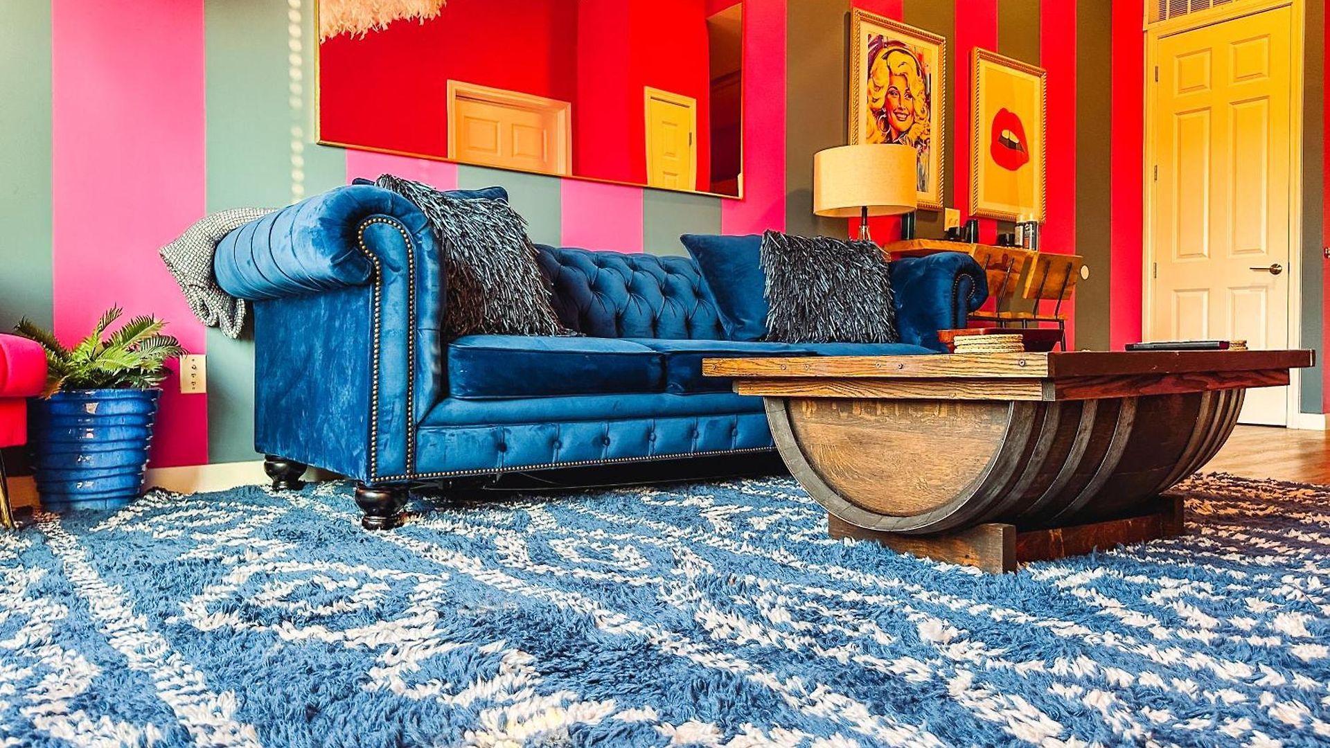 Holiday home Dolly's Yacht Club - Cozy Retreat Near Broadway *