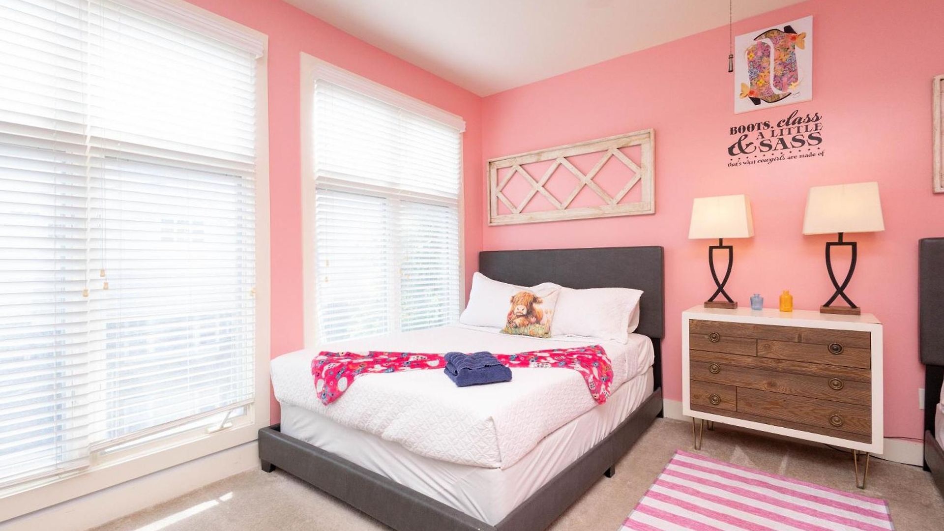 Apartment Lipstick & Boots - Luxury 3-level With Private Garage Near Music Row
