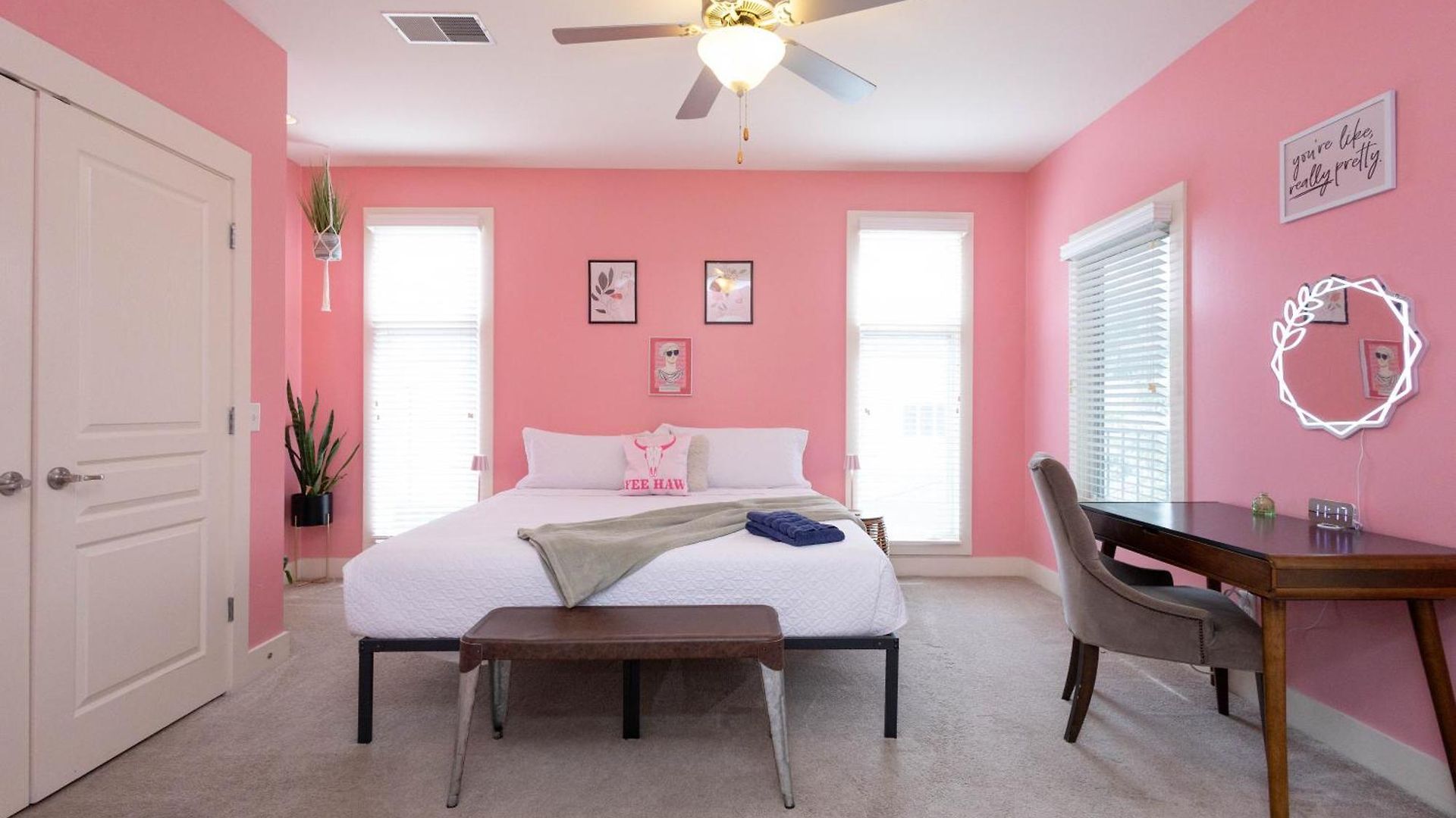 Apartment Lipstick & Boots - Luxury 3-level With Private Garage Near Music Row Nashville