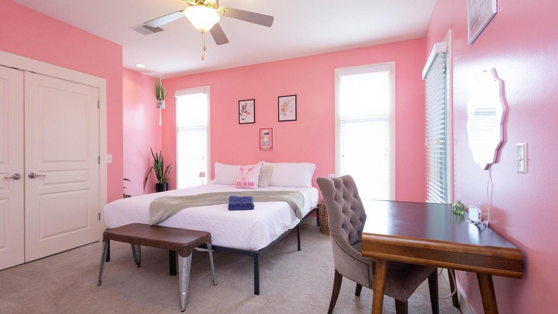 Lipstick & Boots - Luxury 3-level With Private Garage Near Music Row * Nashville