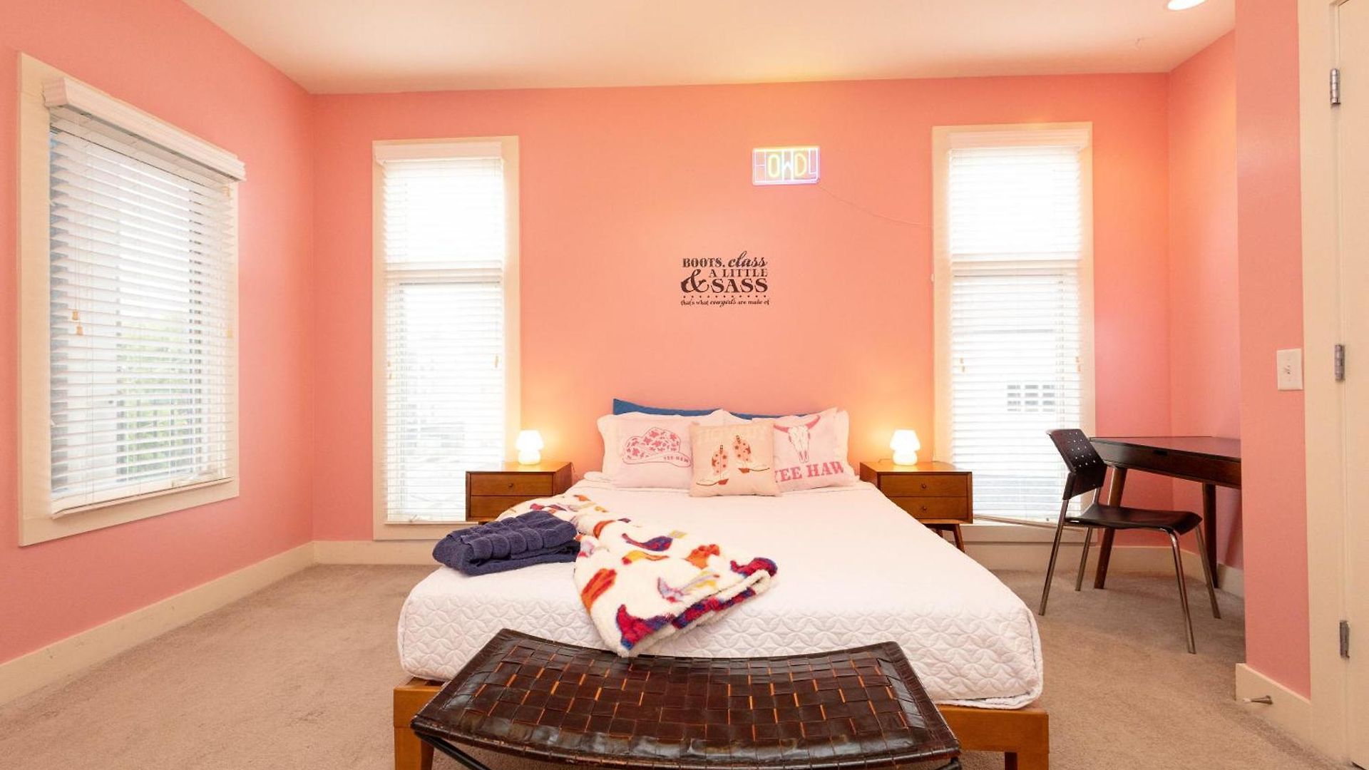 Pink Experience - West End Broadway & Restaurants Apartment *