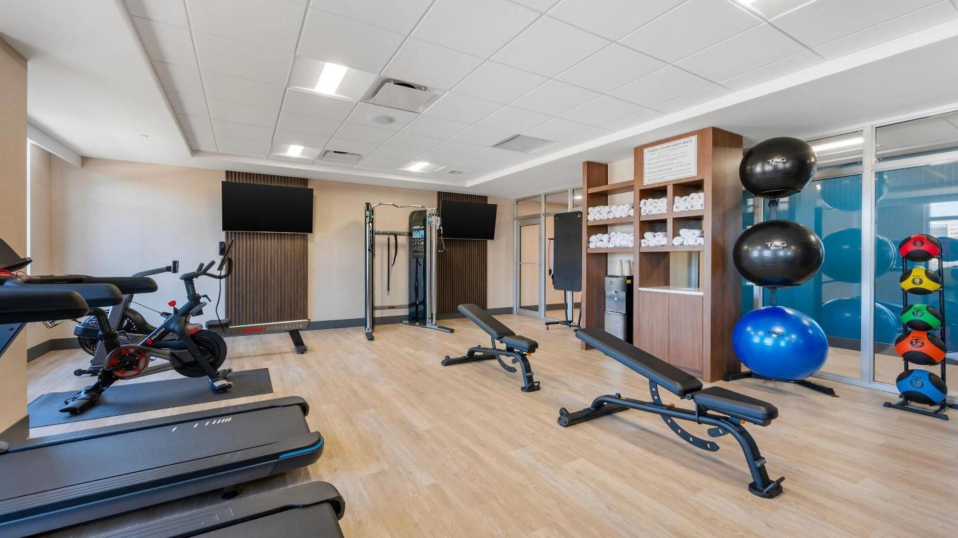 Cambria Midtown 4*