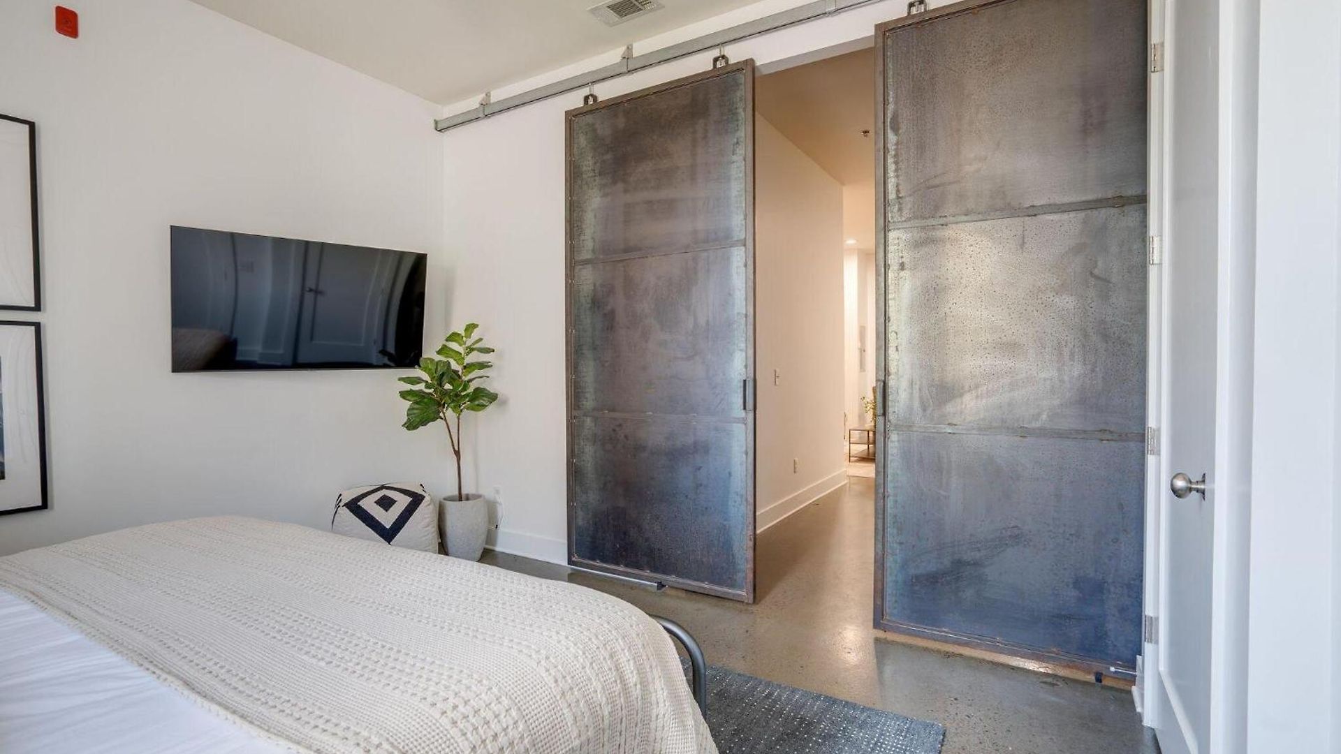 Lofts At 30th - Modern Life - Mins To Broadway Holiday home Nashville
