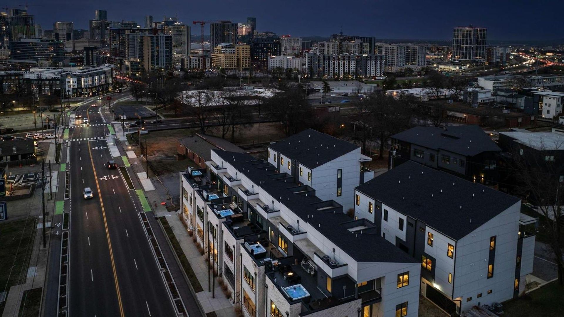 Urban Row - Rooftop Hottub - Heart Of Gulch * Nashville