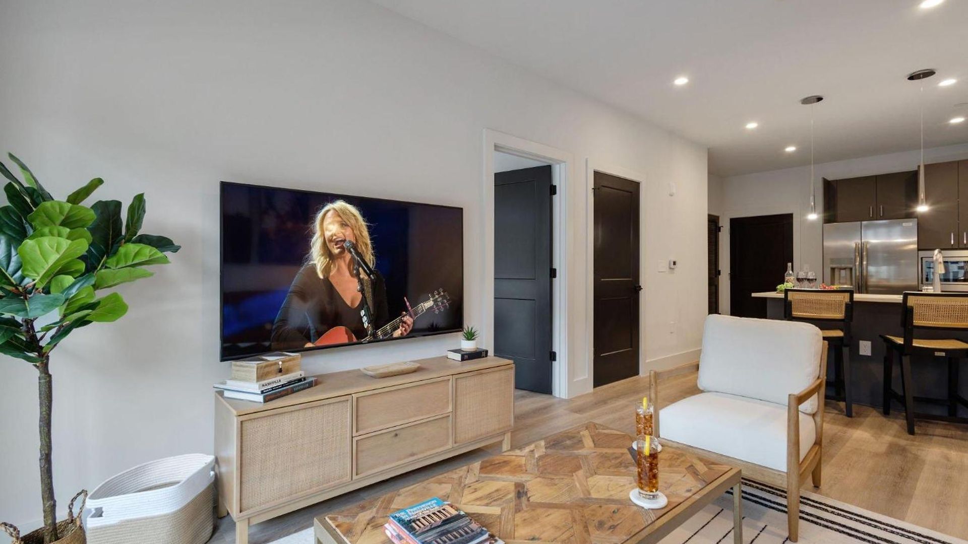 Savanna - Heart Of Midtown - Odyssey At The Park * Nashville