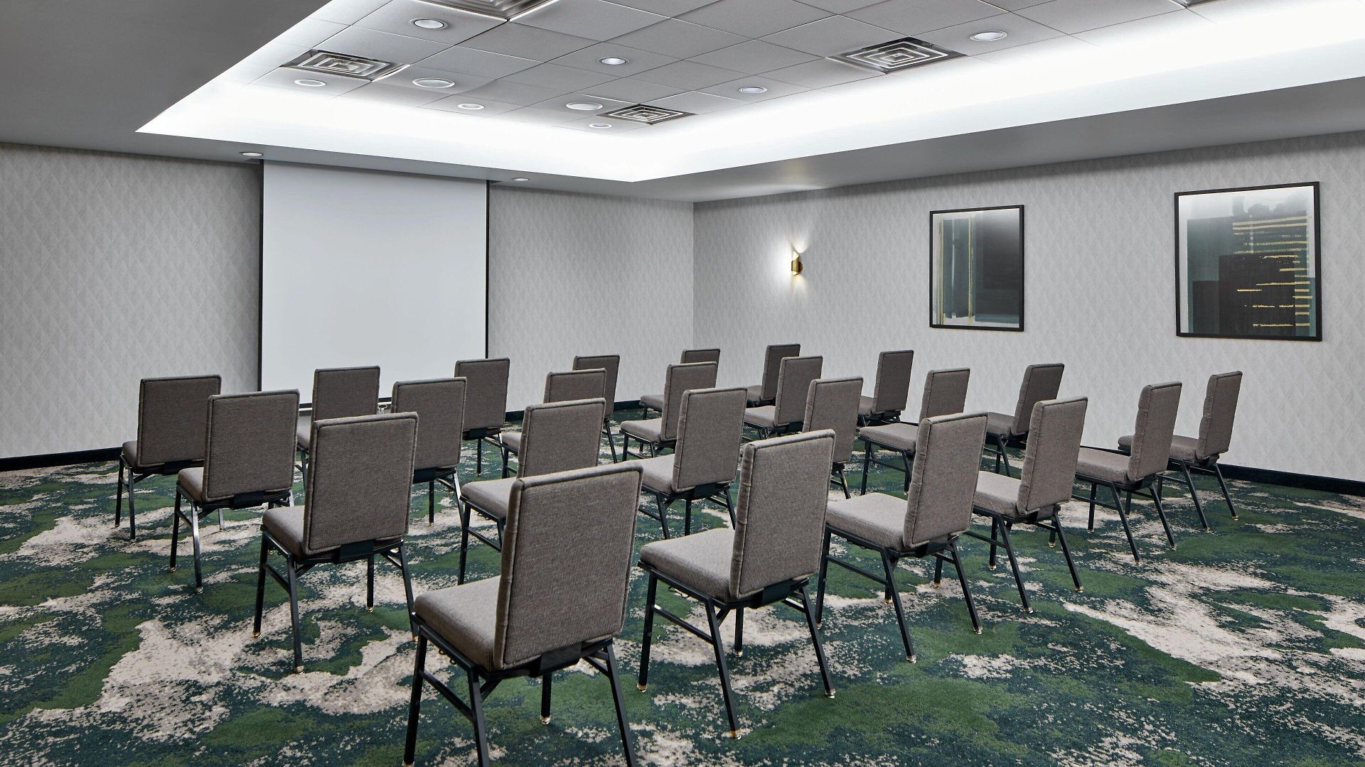 Courtyard By Marriott Downtown Hotel