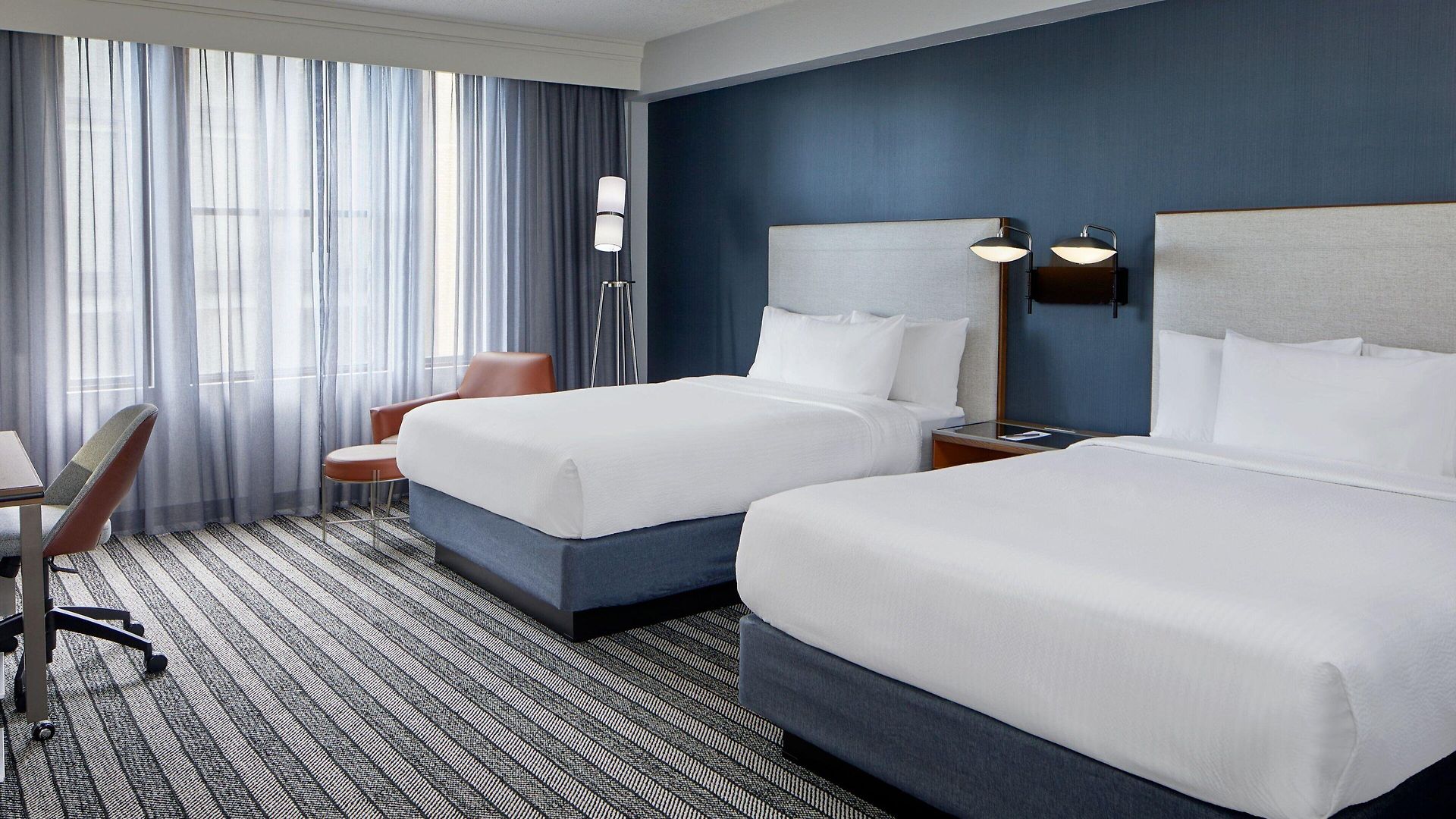 Courtyard By Marriott Downtown 3*