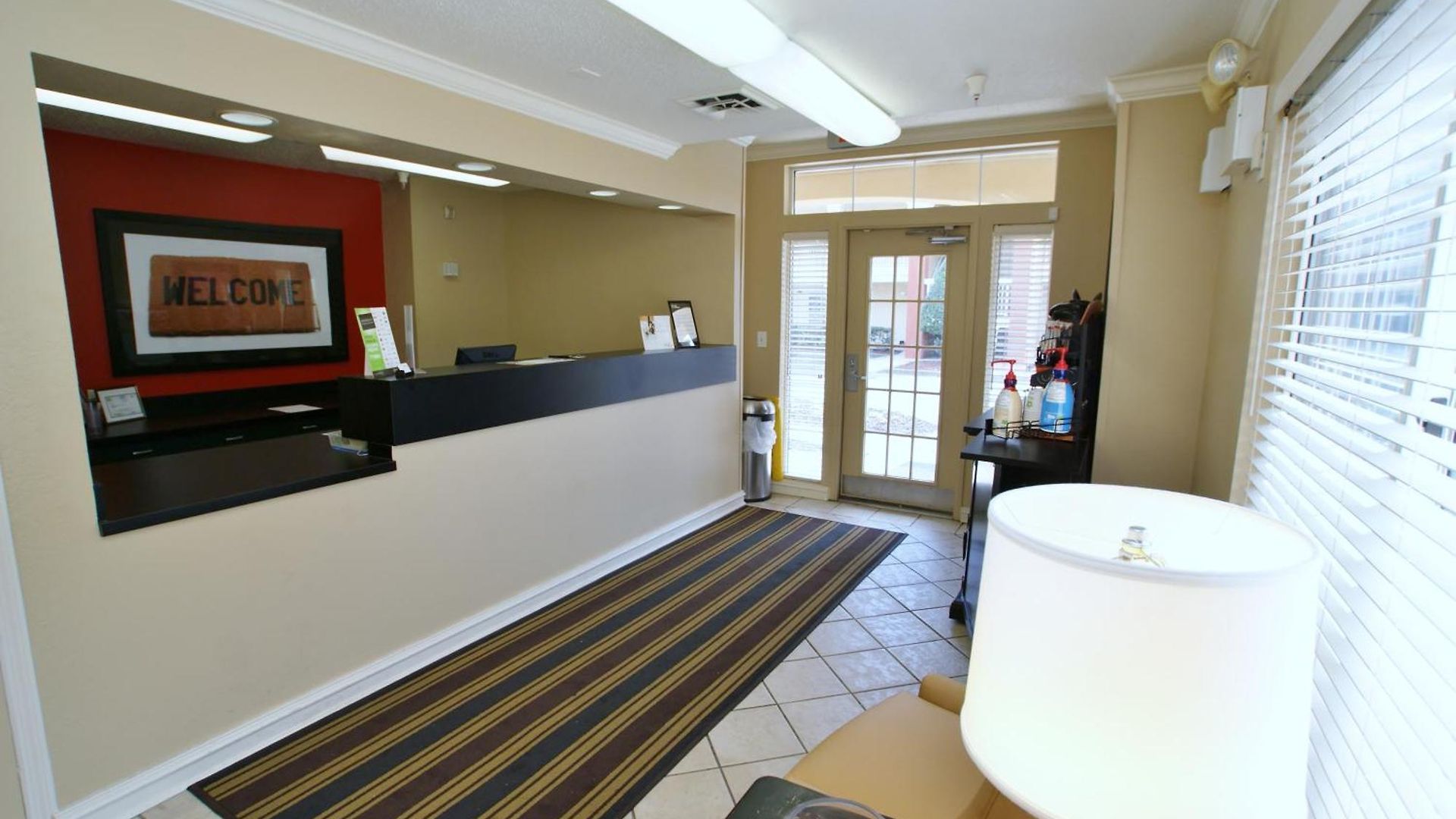 Extended America - - Airport - Music Hotel