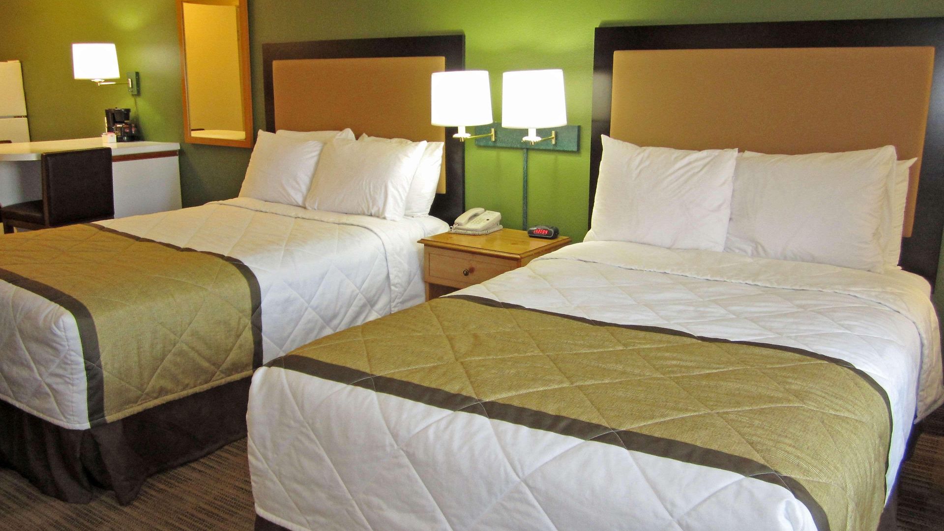 Extended America - - Airport - Music Hotel