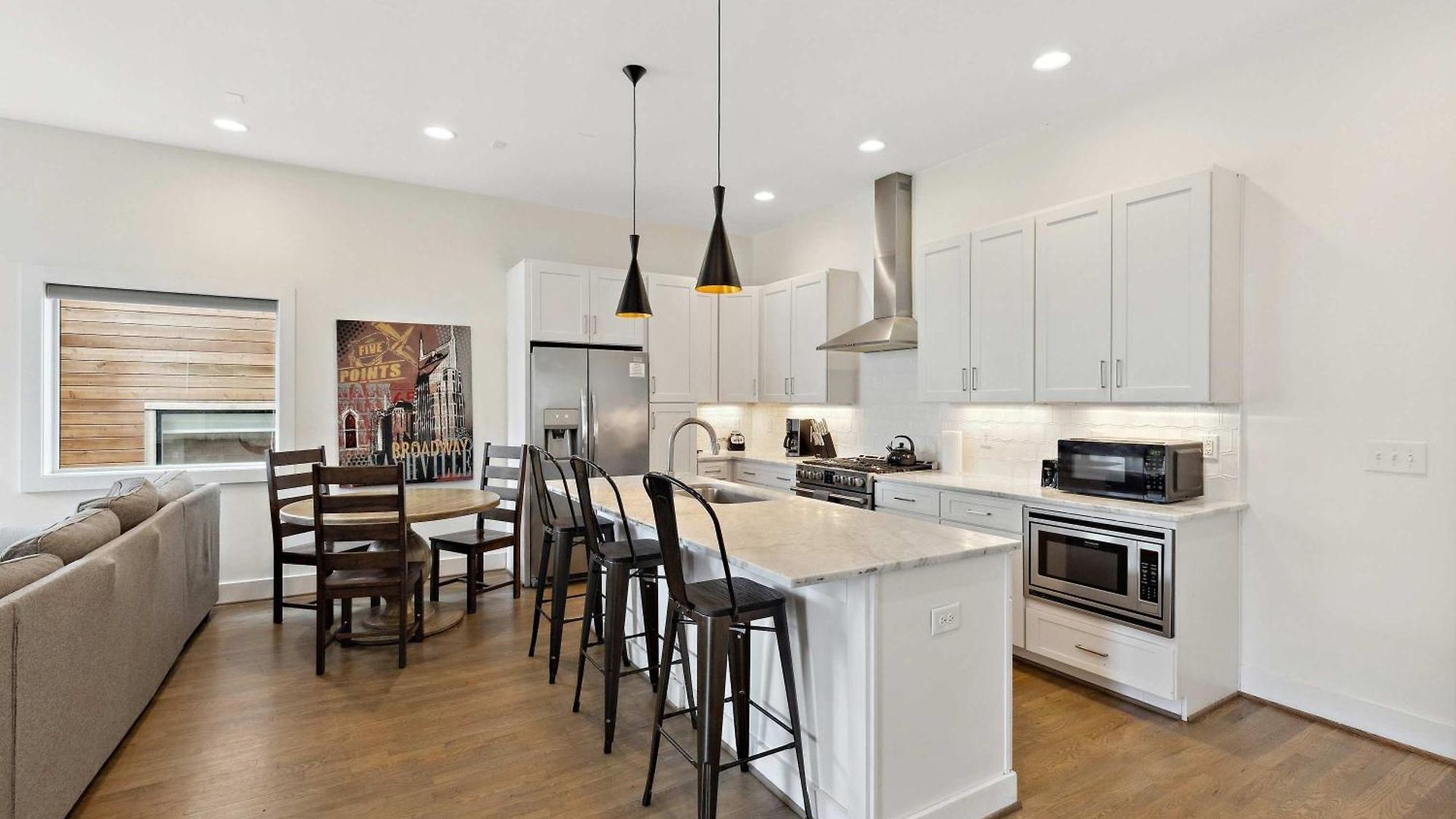 Gorgeous Home-2 Miles To Lower Broadway Holiday home *
