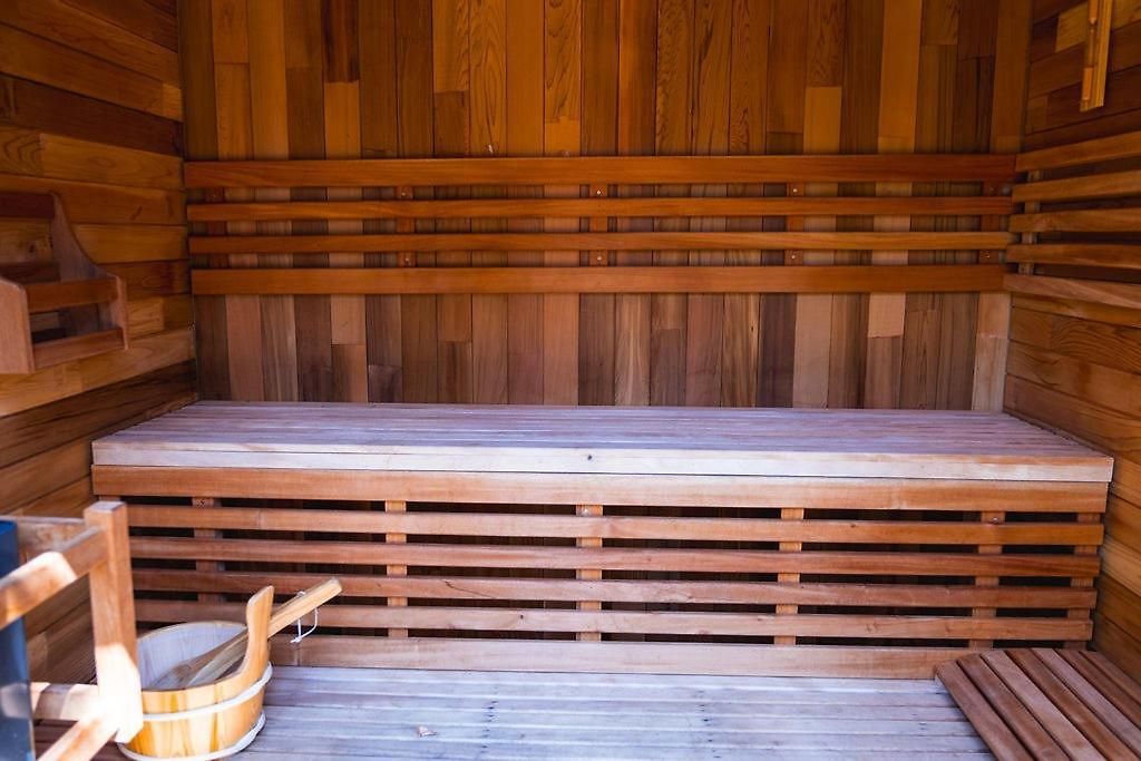 Luxury Retreat Sauna, Hot Tub And Fire Pit