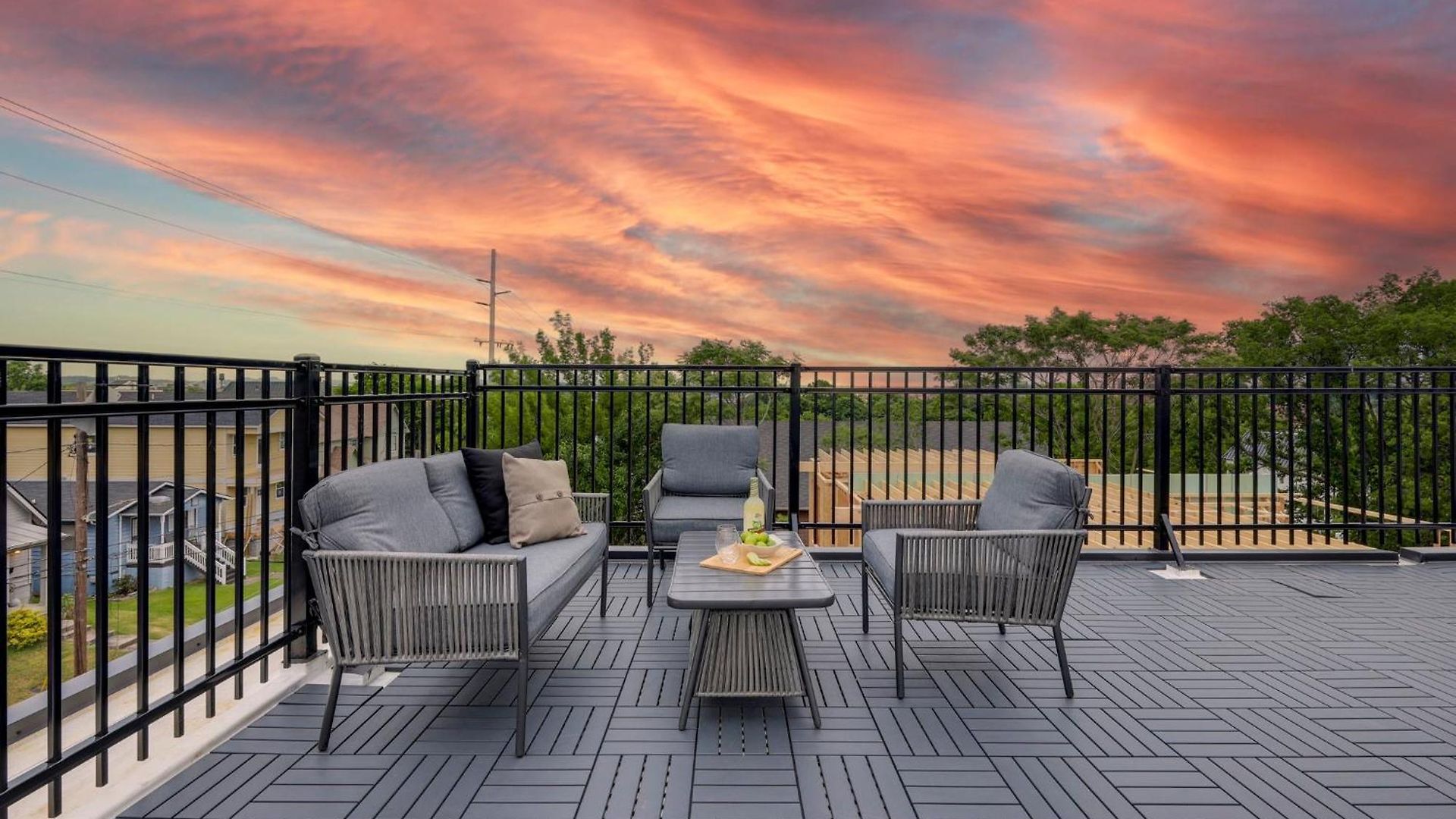 Skyline Luxury - Rooftop Deck- King Suites-garage *