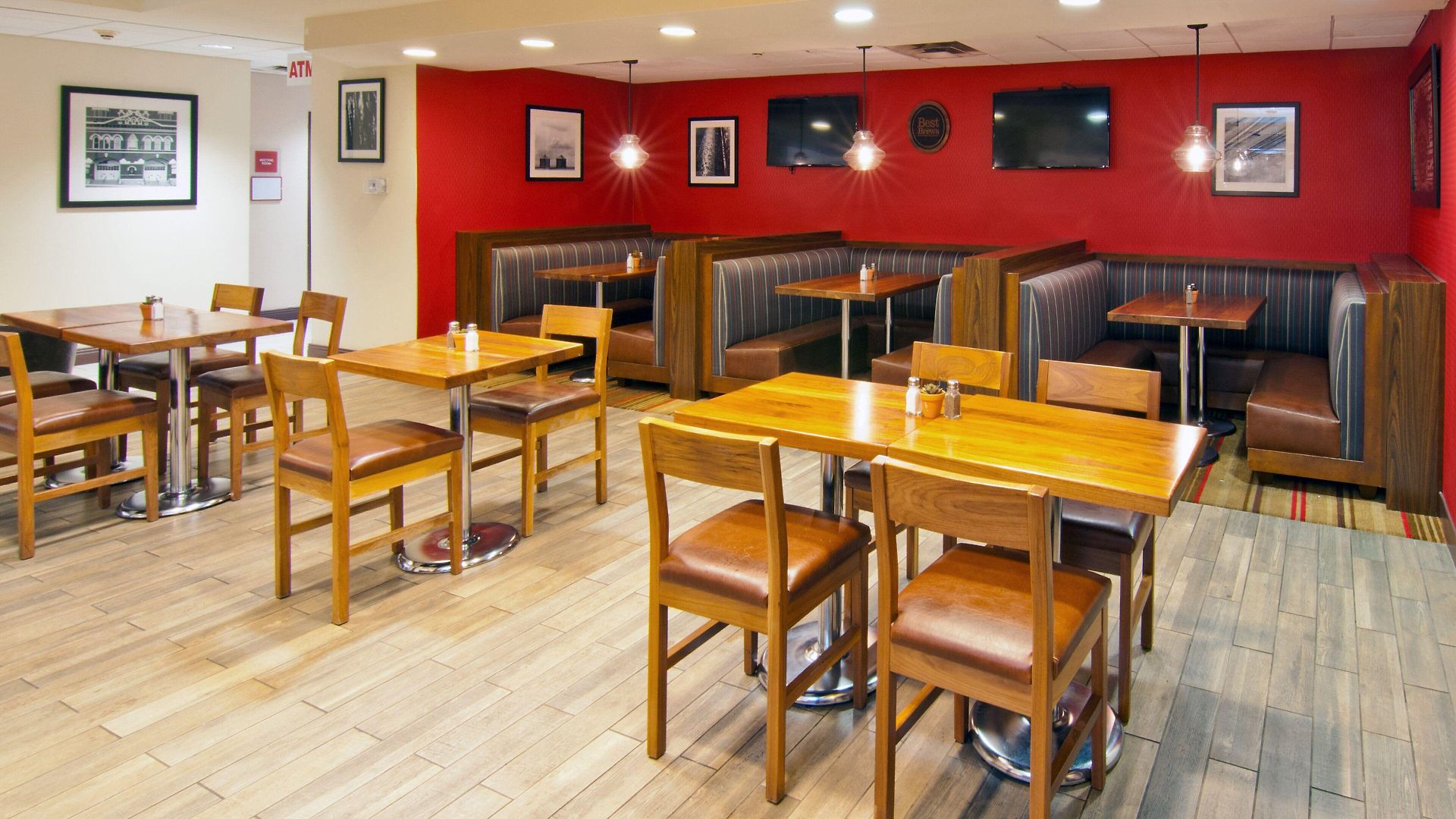 Four Points By Sheraton Airport Hotel 3*