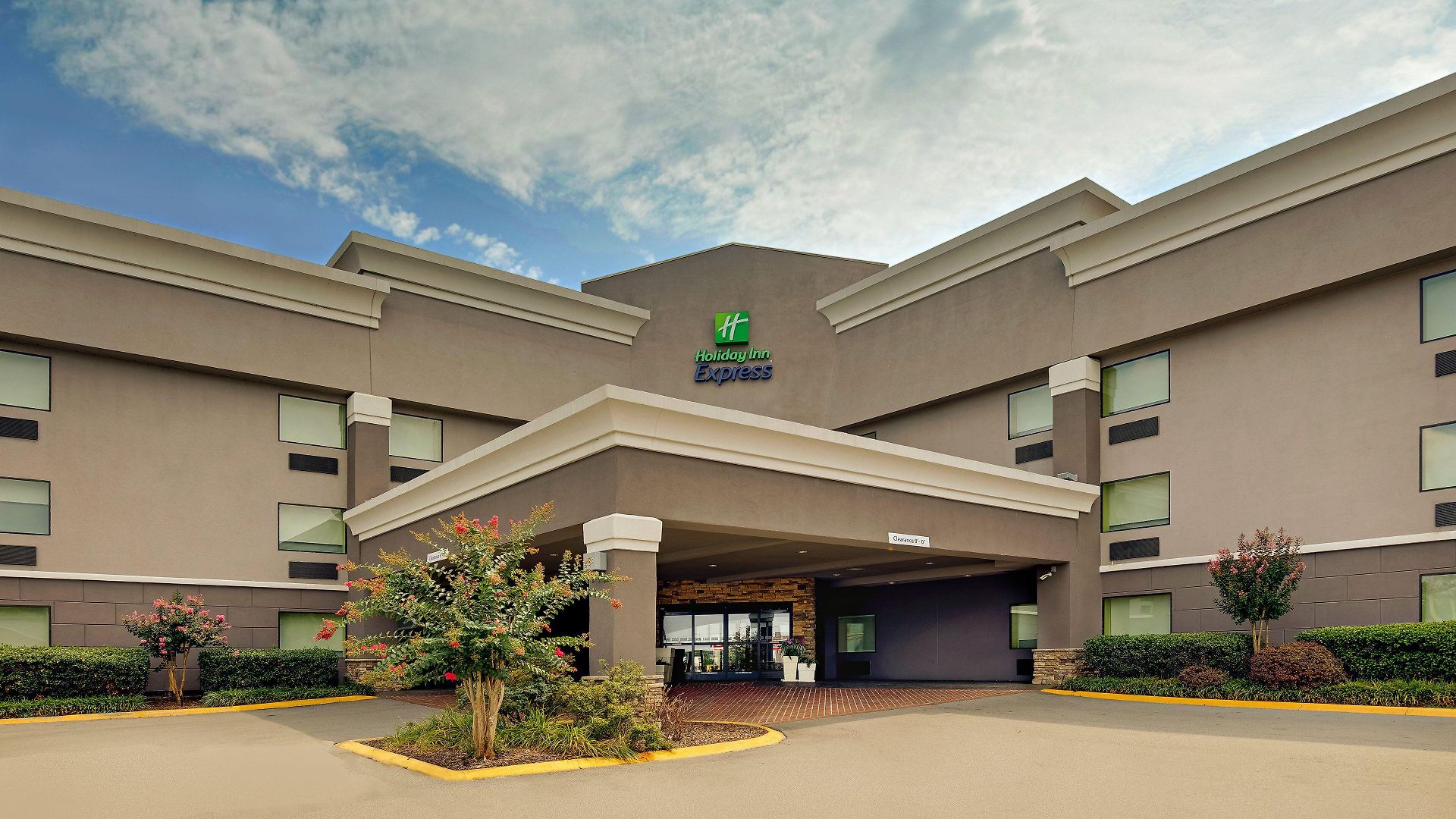 Express W-i40 By Ihg Hotel 3*